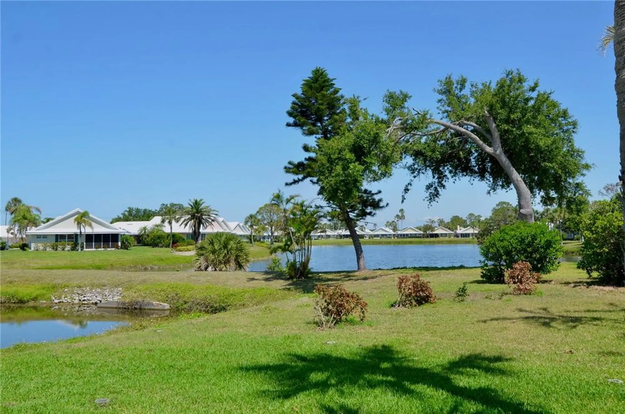Property Slideshow image 44 of 77 | 611 paget dr, Venice, FL, 34293