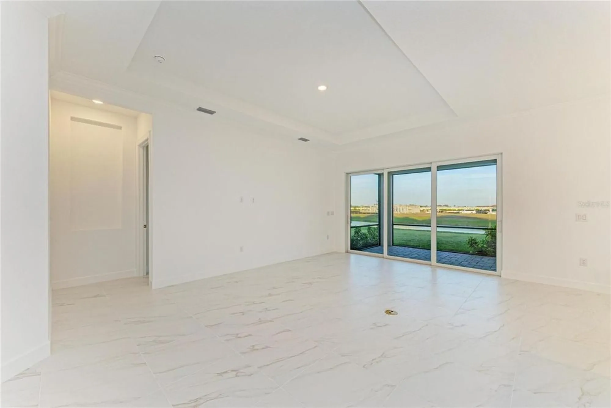 Property Slideshow image 17 of 72 | 3303 vicenza ct, Lakewood Ranch, FL, 34211