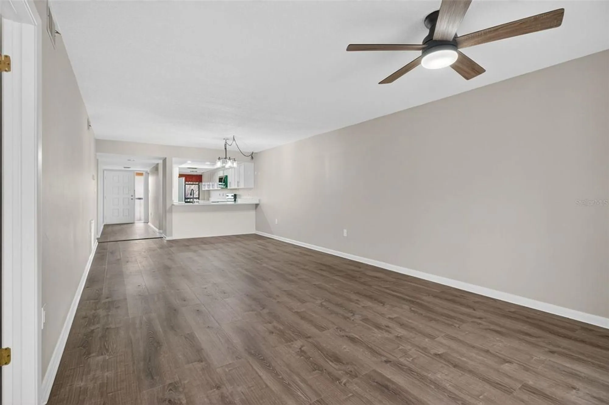 Property Slideshow image 13 of 37 | 1933 golfview dr # 1933, Tarpon Springs, FL, 34689