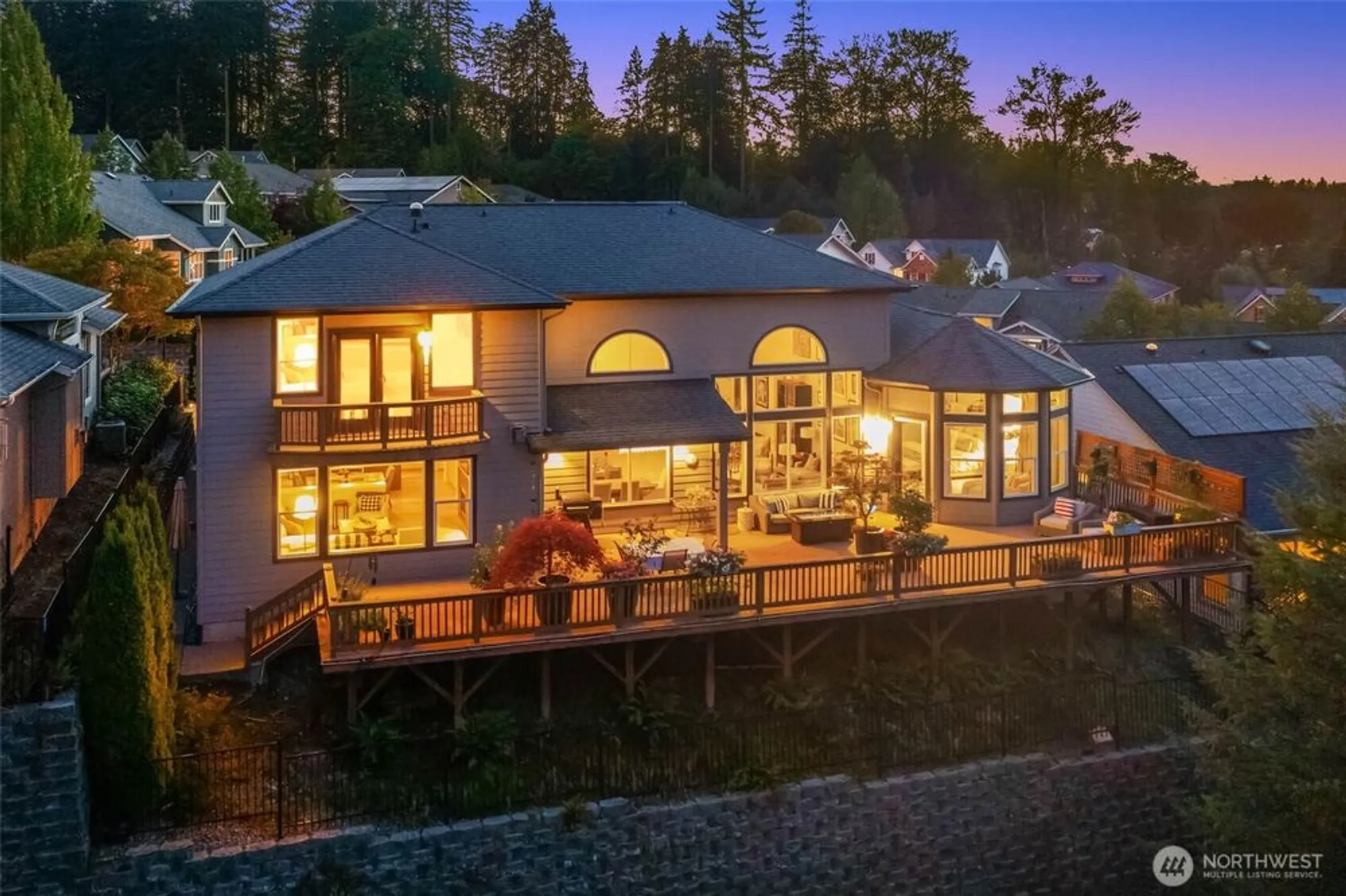 Property Slideshow image 34 of 38 | 12438 243rd pl, Redmond, WA, 98053