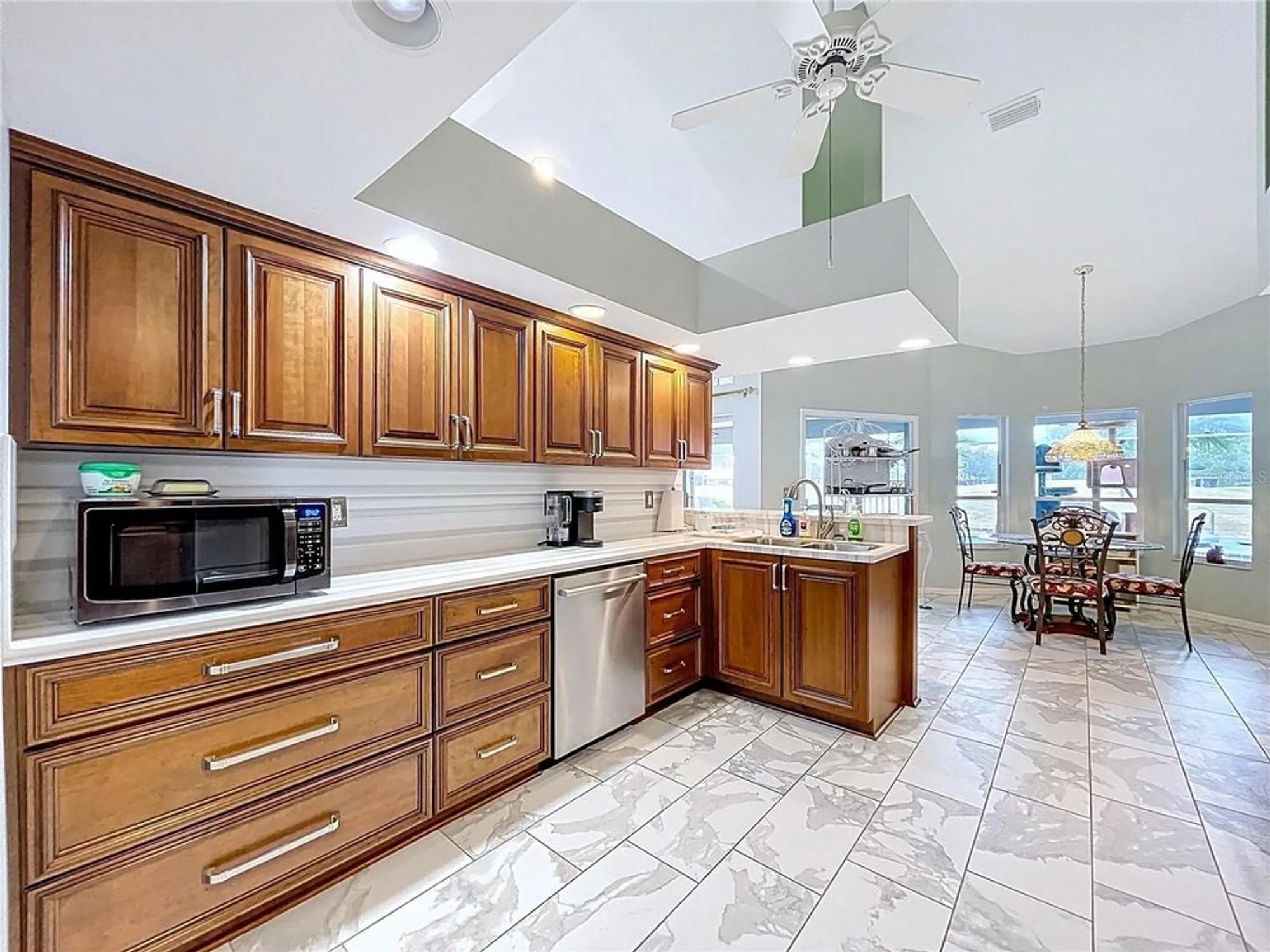 Property Slideshow image 15 of 48 | 9276 ashley dr, Weeki Wachee, FL, 34613