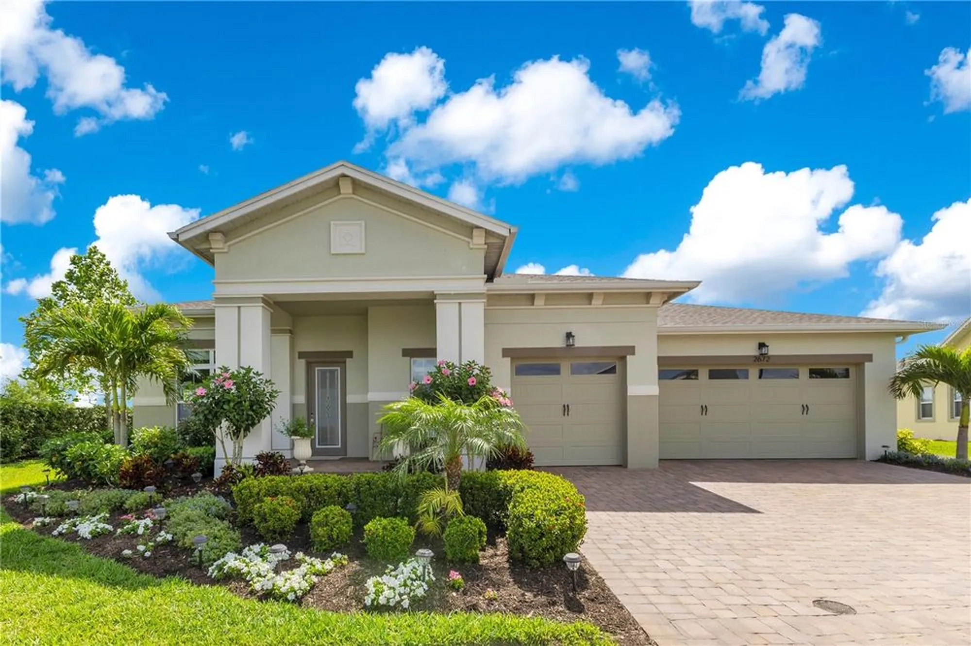 Property Slideshow image 1 of 77 | 2672 meadowedge loop, Saint Cloud, FL, 34772
