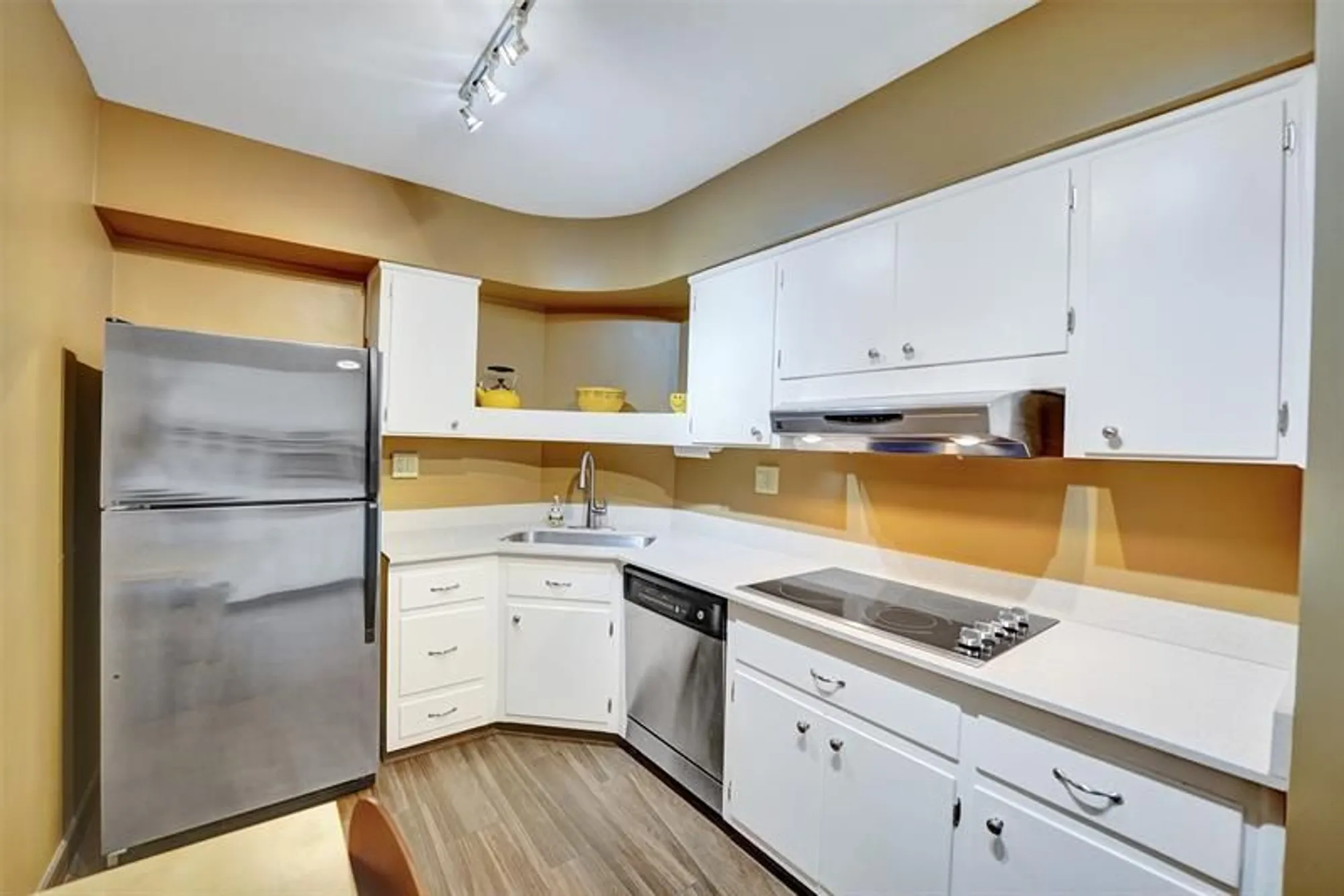 Property Slideshow image 19 of 47 | 3233 ne 34th st 1517, Fort Lauderdale, FL, 33308