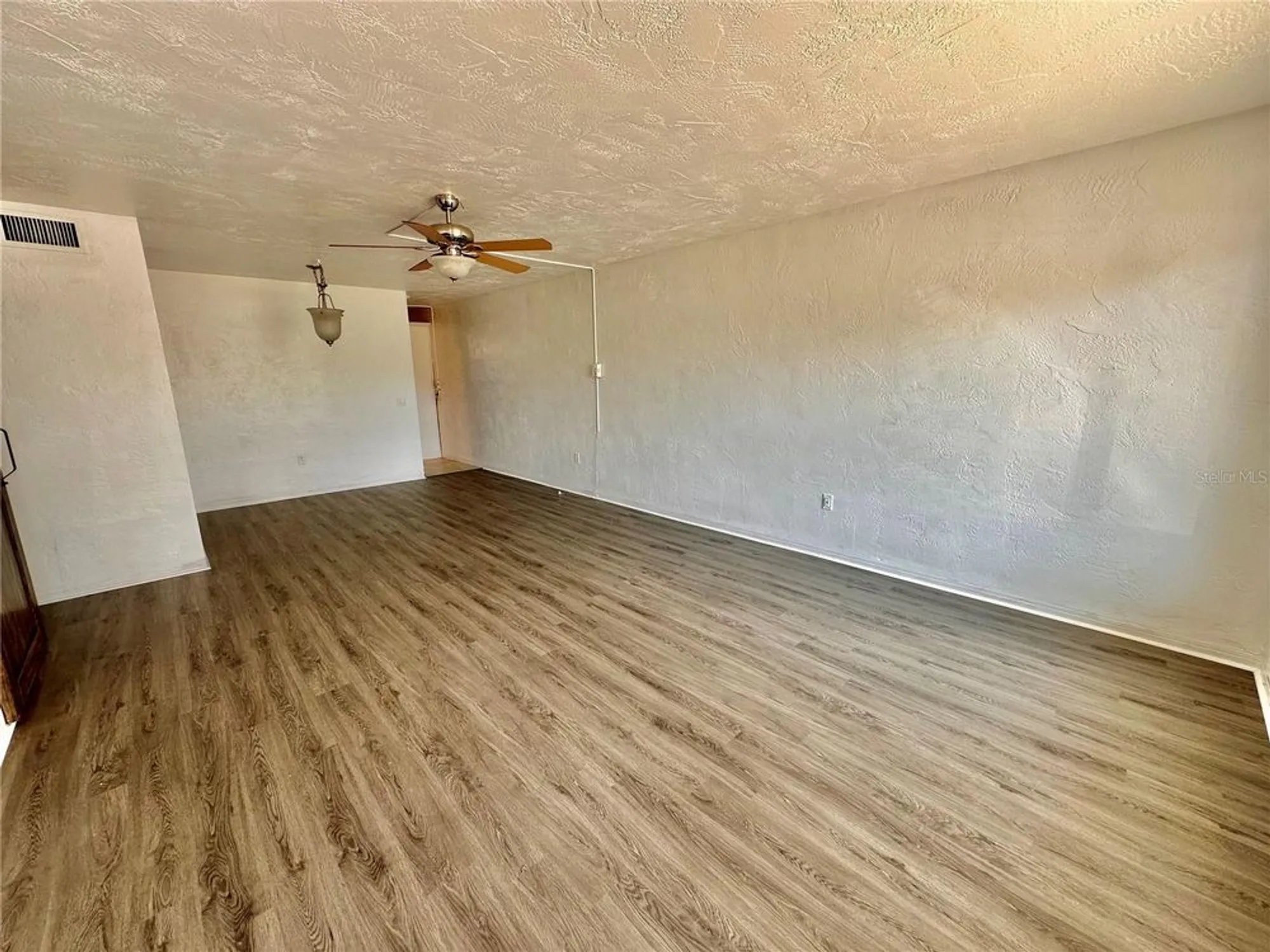 Property Slideshow image 3 of 43 | 2454 australia way 12, Clearwater, FL, 33763