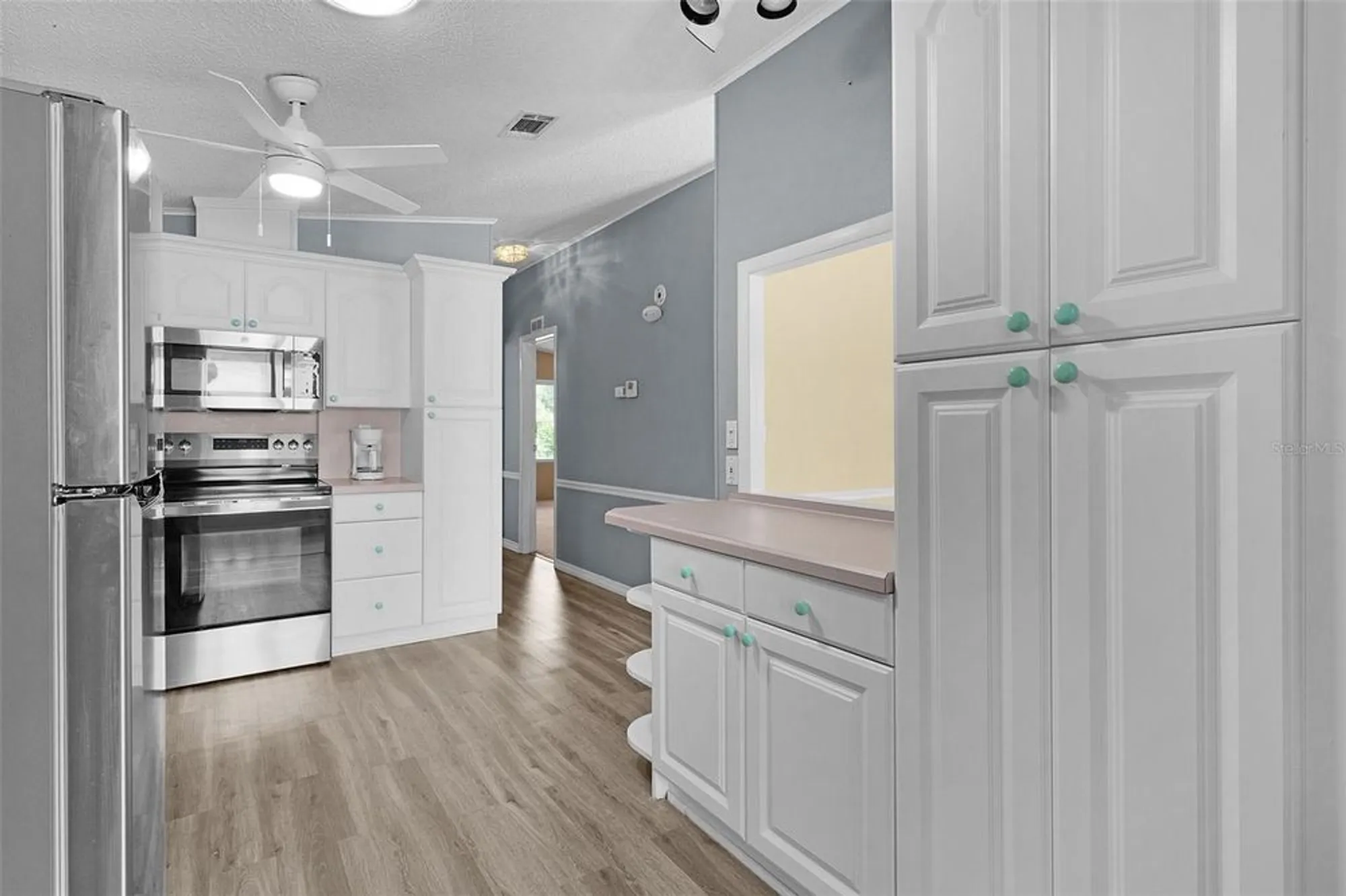 Property Slideshow image 13 of 46 | 817 hibiscus dr, The Villages, FL, 32159