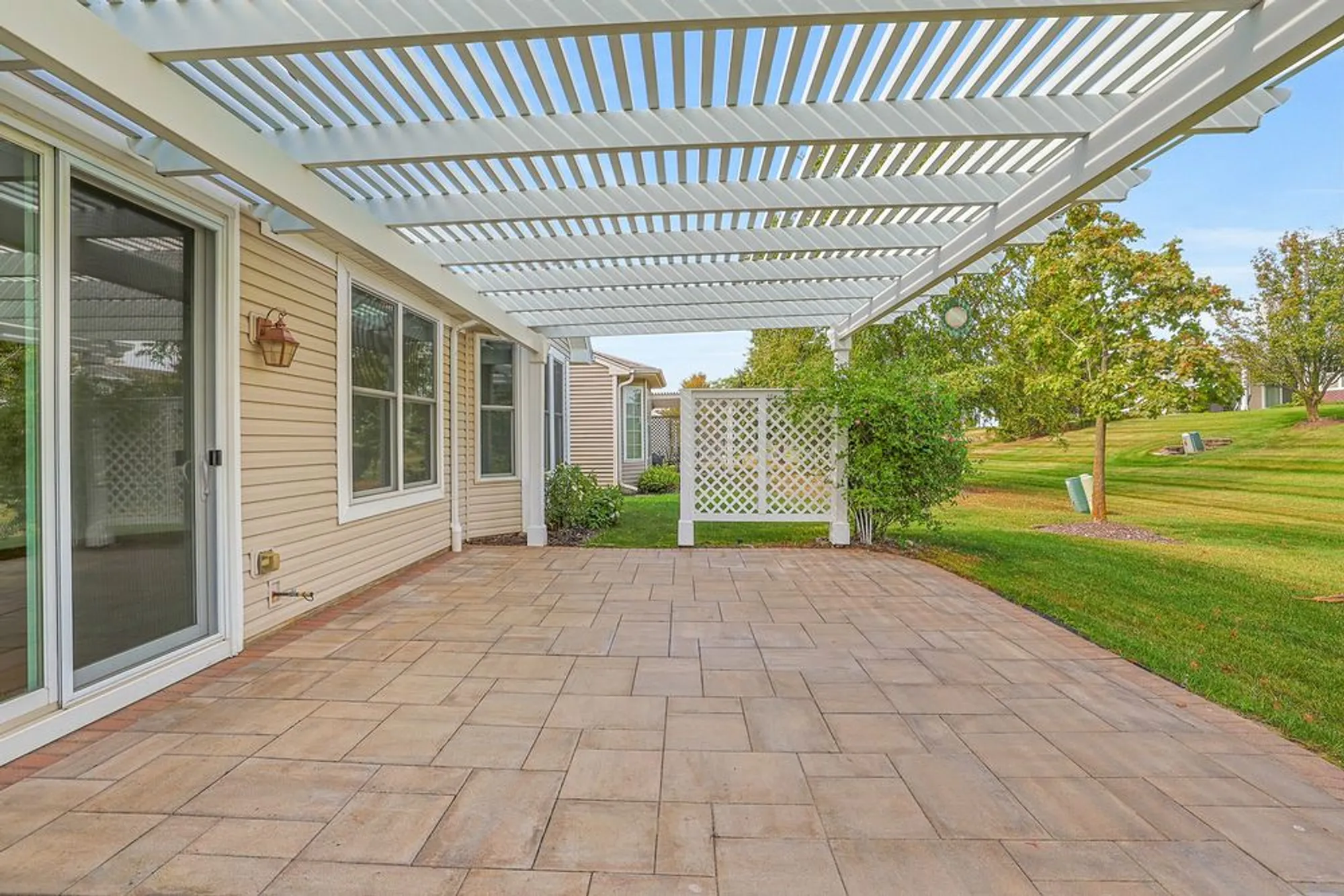 Property Slideshow image 28 of 43 | 12250 songbird ln, Huntley, IL, 60142