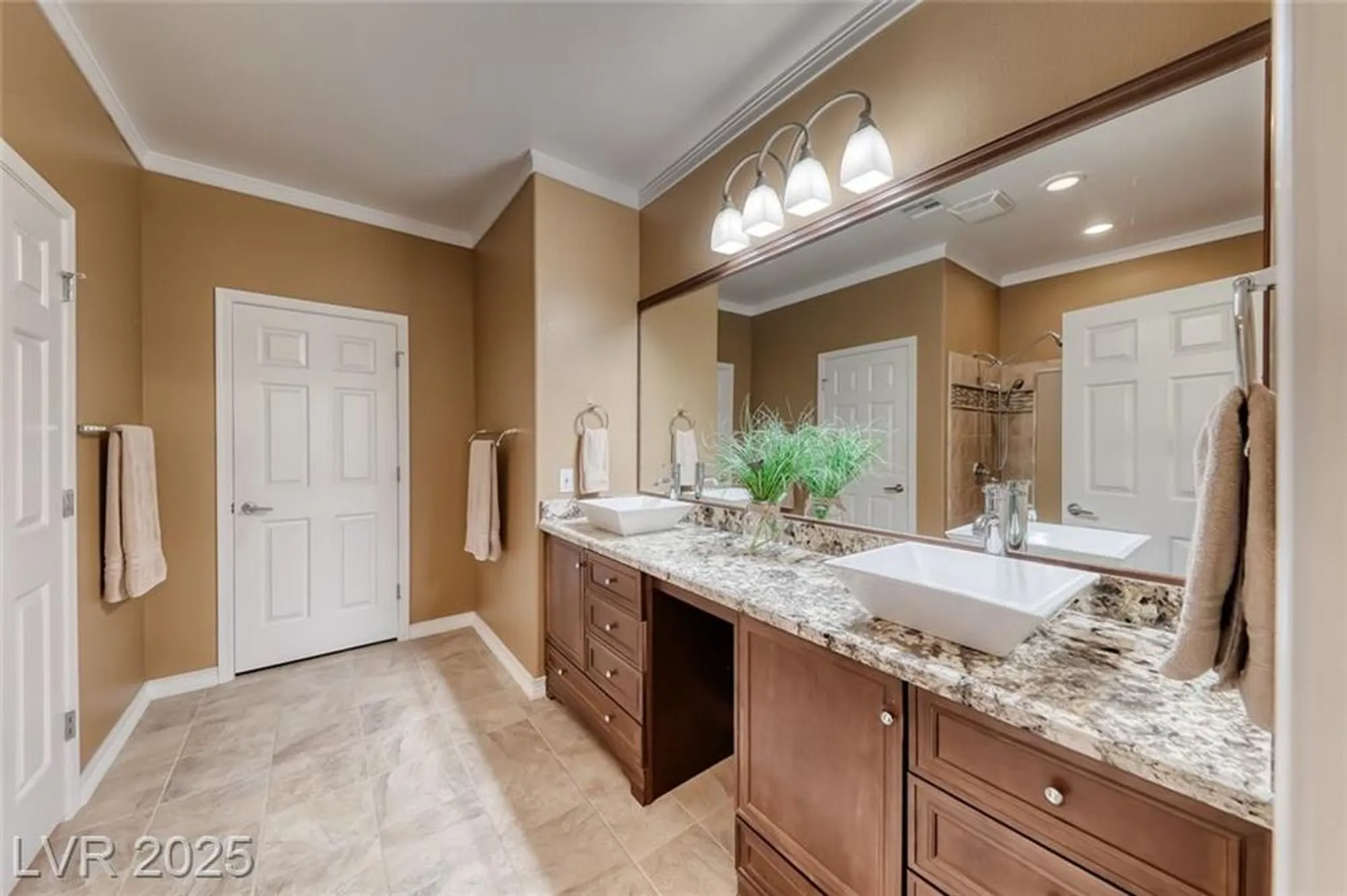 Property Slideshow image 31 of 66 | 2470 bedford park dr, Henderson, NV, 89052