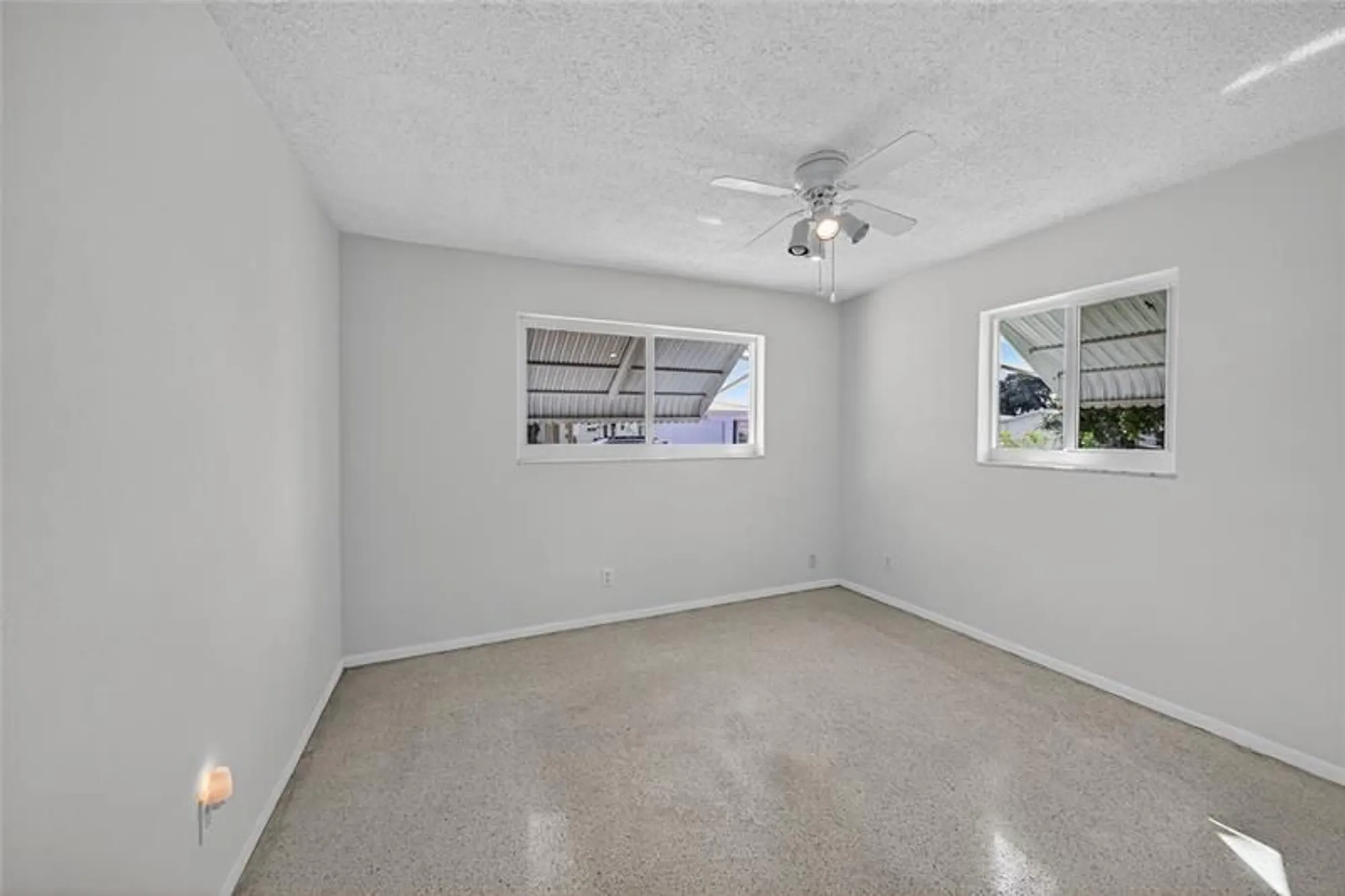 Property Slideshow image 32 of 67 | 2711 nw 4th ave, Pompano Beach, FL, 33064
