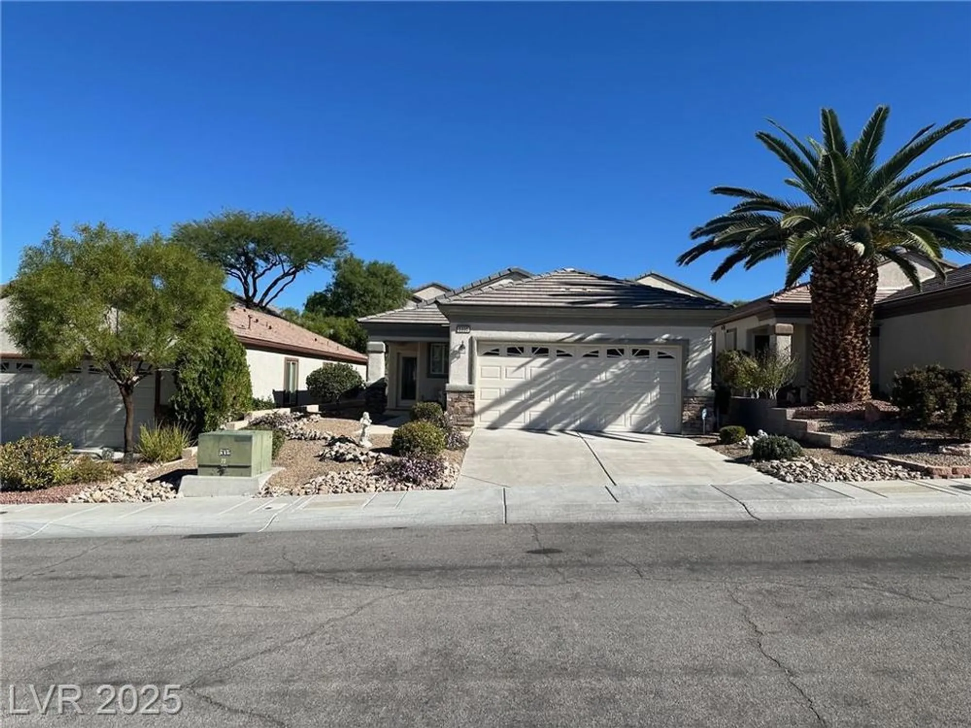 Property Slideshow image 2 of 31 | 2330 garnet star st, Henderson, NV, 89044