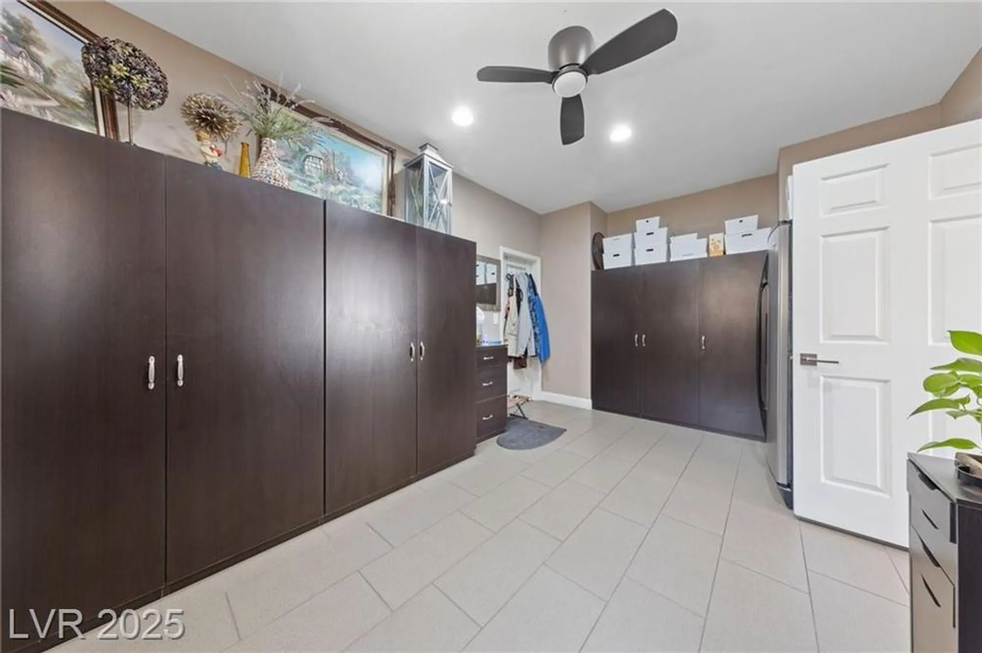 Property Slideshow image 38 of 69 | 2616 faiss dr, Las Vegas, NV, 89134