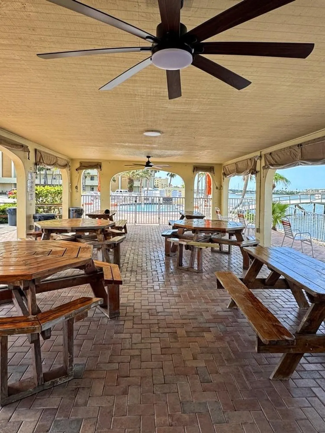 Property Slideshow image 26 of 46 | 4750 cove cir apt 502, St Petersburg, FL, 33708