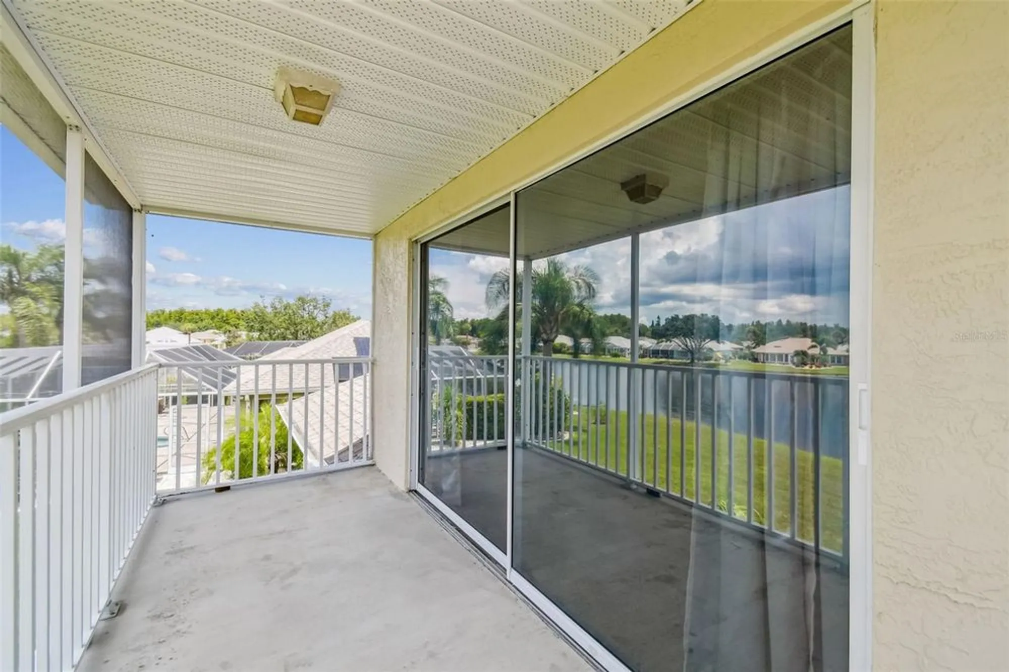 Property Slideshow image 28 of 44 | 2309 lyndhurst dr, Sun City Center, FL, 33573