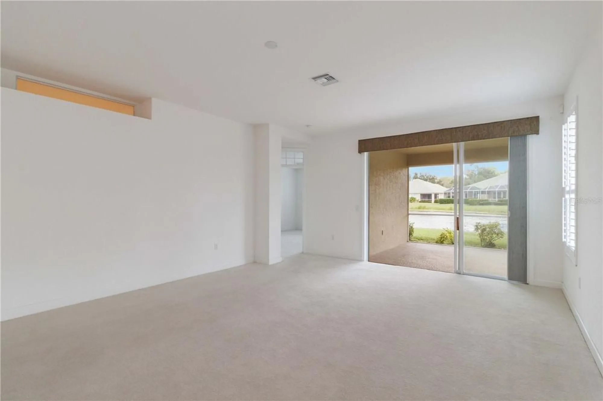 Property Slideshow image 4 of 51 | 4939 lakescene pl, Sarasota, FL, 34243