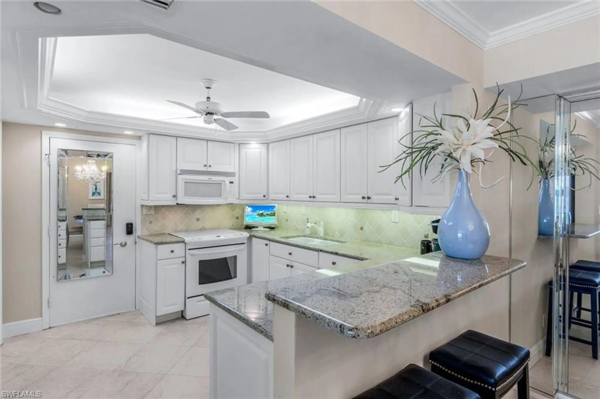 Property Slideshow image 10 of 45 | 3399 gulf shore blvd 203, Naples, FL, 34103