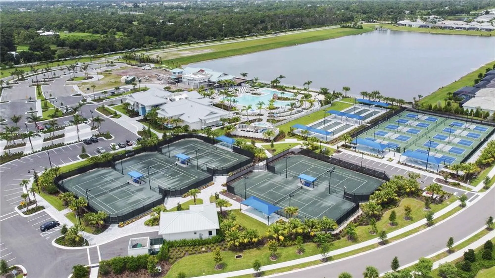 Property Slideshow image 31 of 73 | 25508 royal tern ln, Englewood, FL, 34223