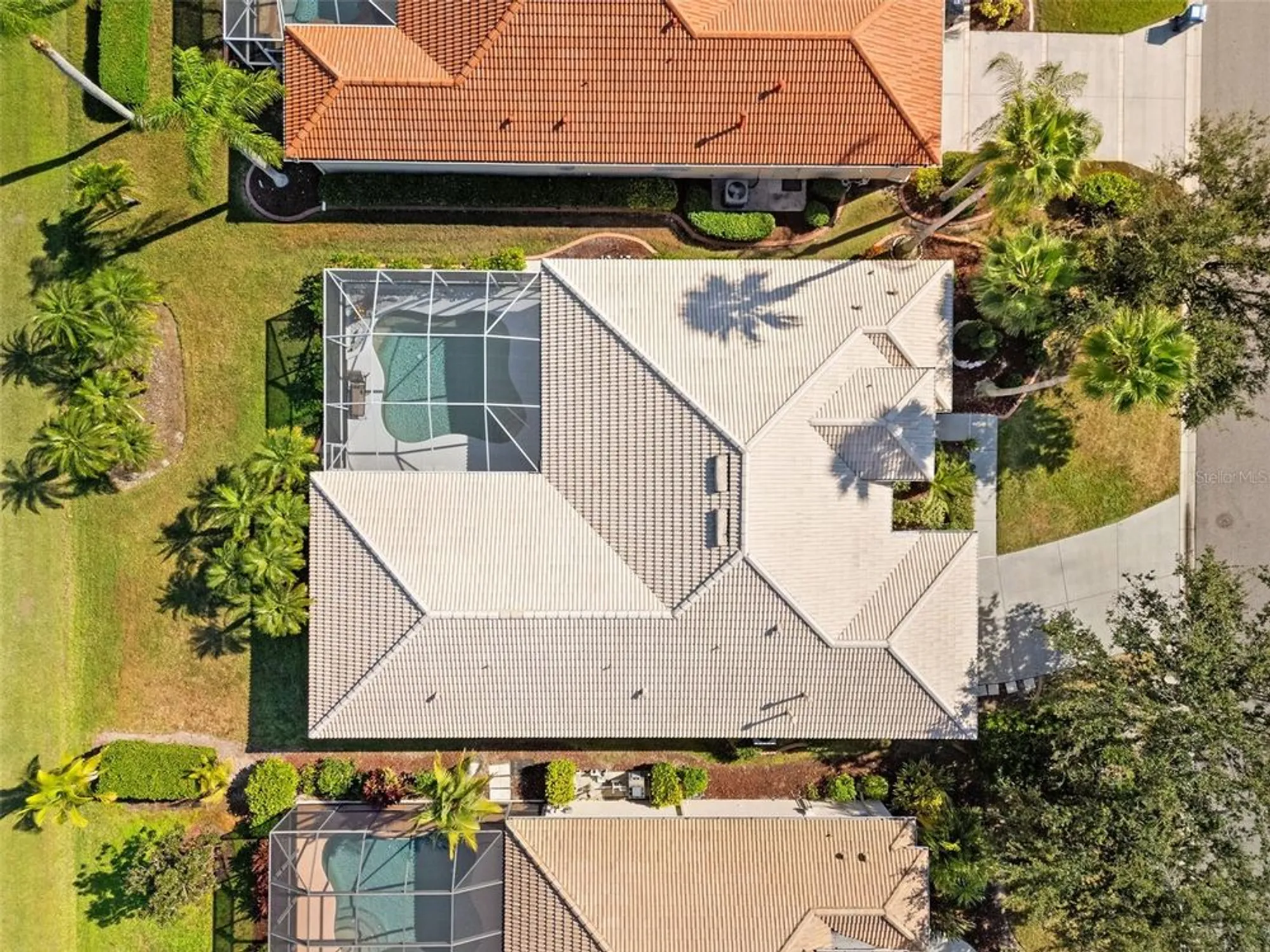 Property Slideshow image 2 of 52 | 6882 tailfeather way, Bradenton, FL, 34203
