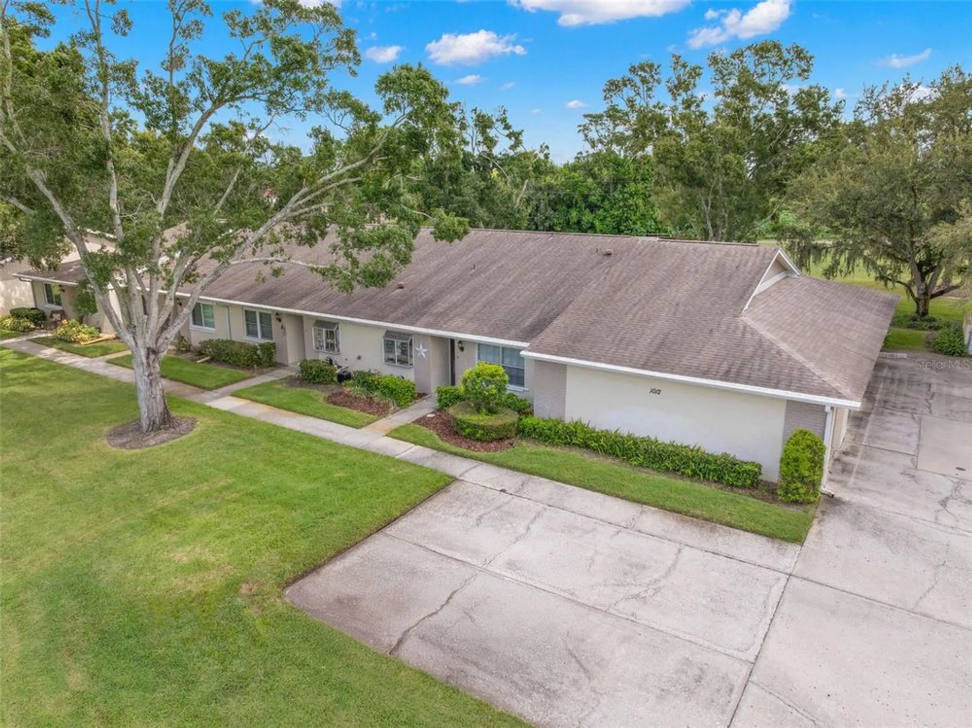 Property Slideshow image 41 of 61 | 1012 dunrobin dr d, Palm Harbor, FL, 34684