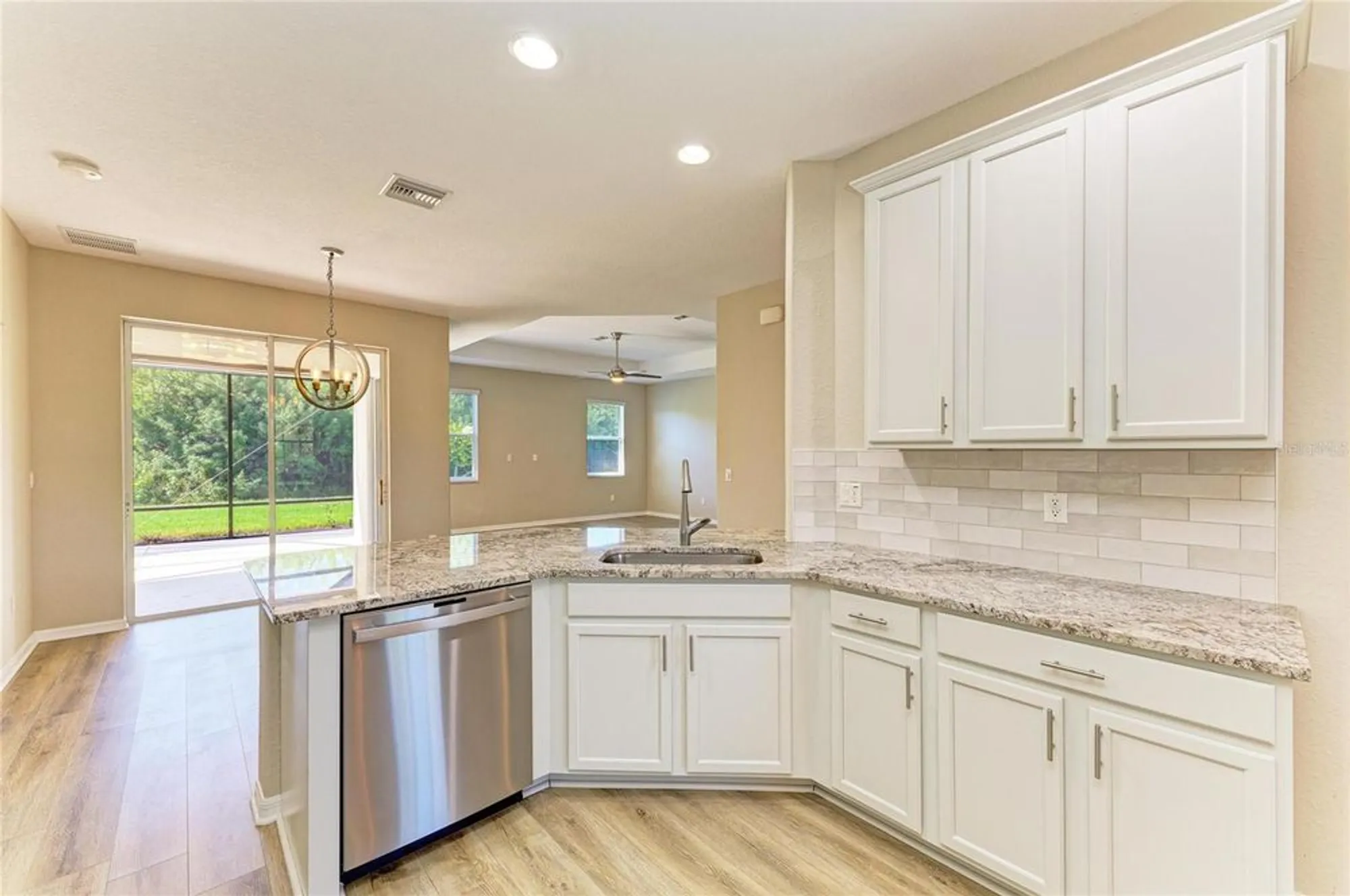 Property Slideshow image 10 of 63 | 350 river enclave ct, Bradenton, FL, 34212