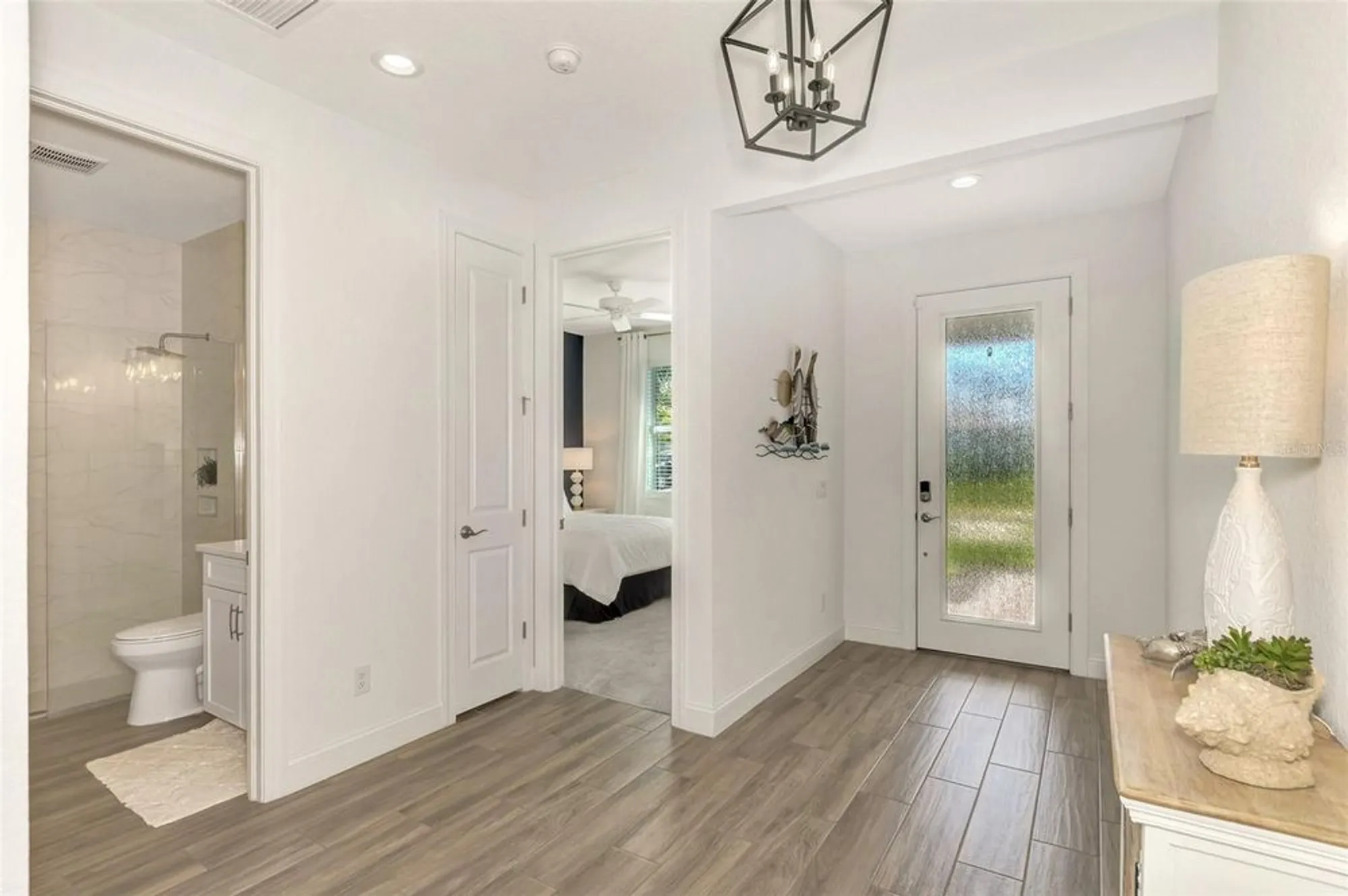 Property Slideshow image 10 of 71 | 560 mistiflower cir, Nokomis, FL, 34275