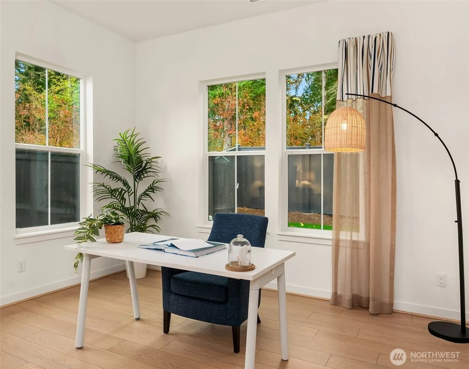 Property Slideshow image 12 of 31 | 33938 calla lily pl se, Black Diamond, WA, 98010