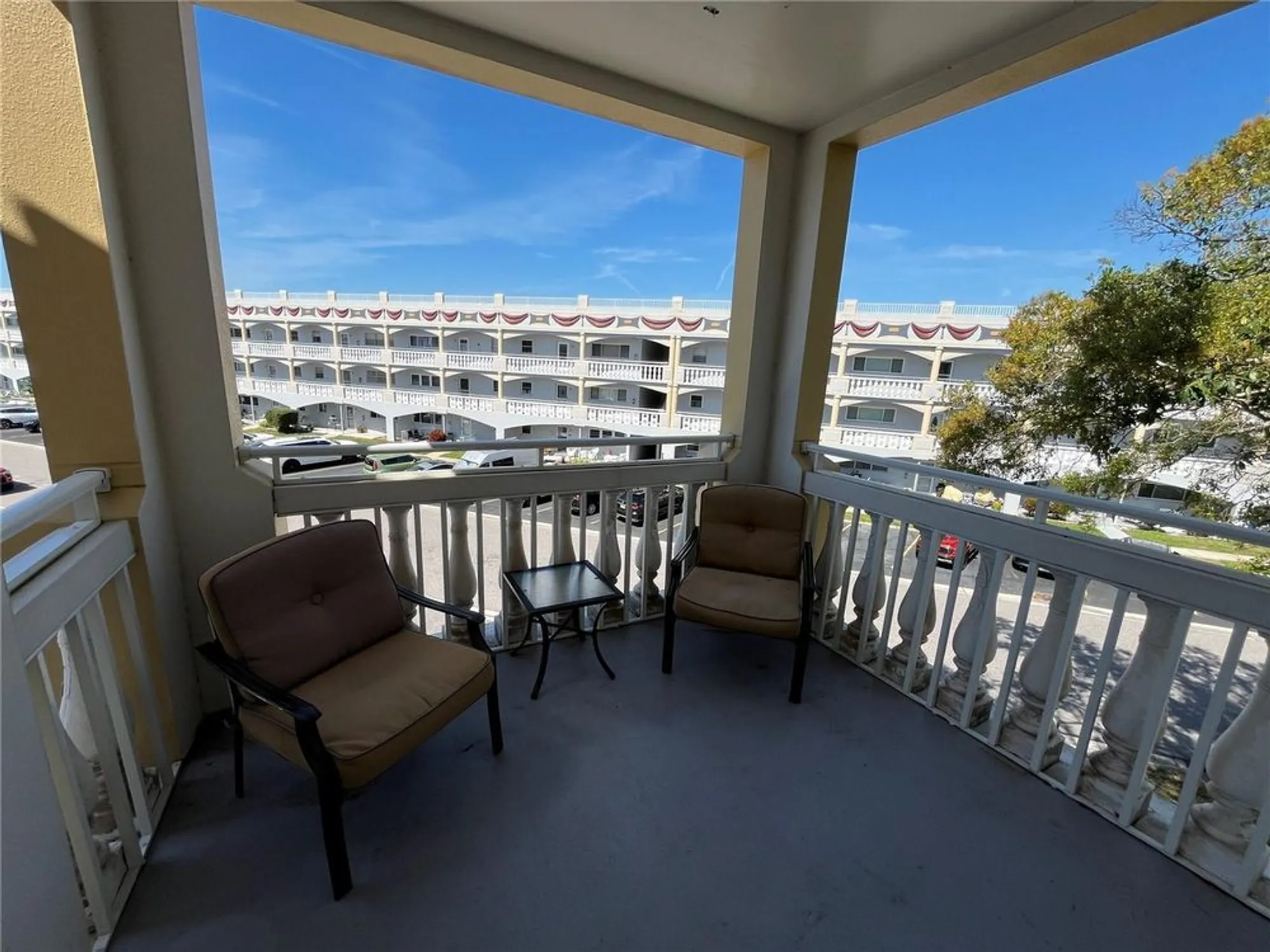 Property Slideshow image 4 of 46 | 2431 franciscan dr 45, Clearwater, FL, 33763
