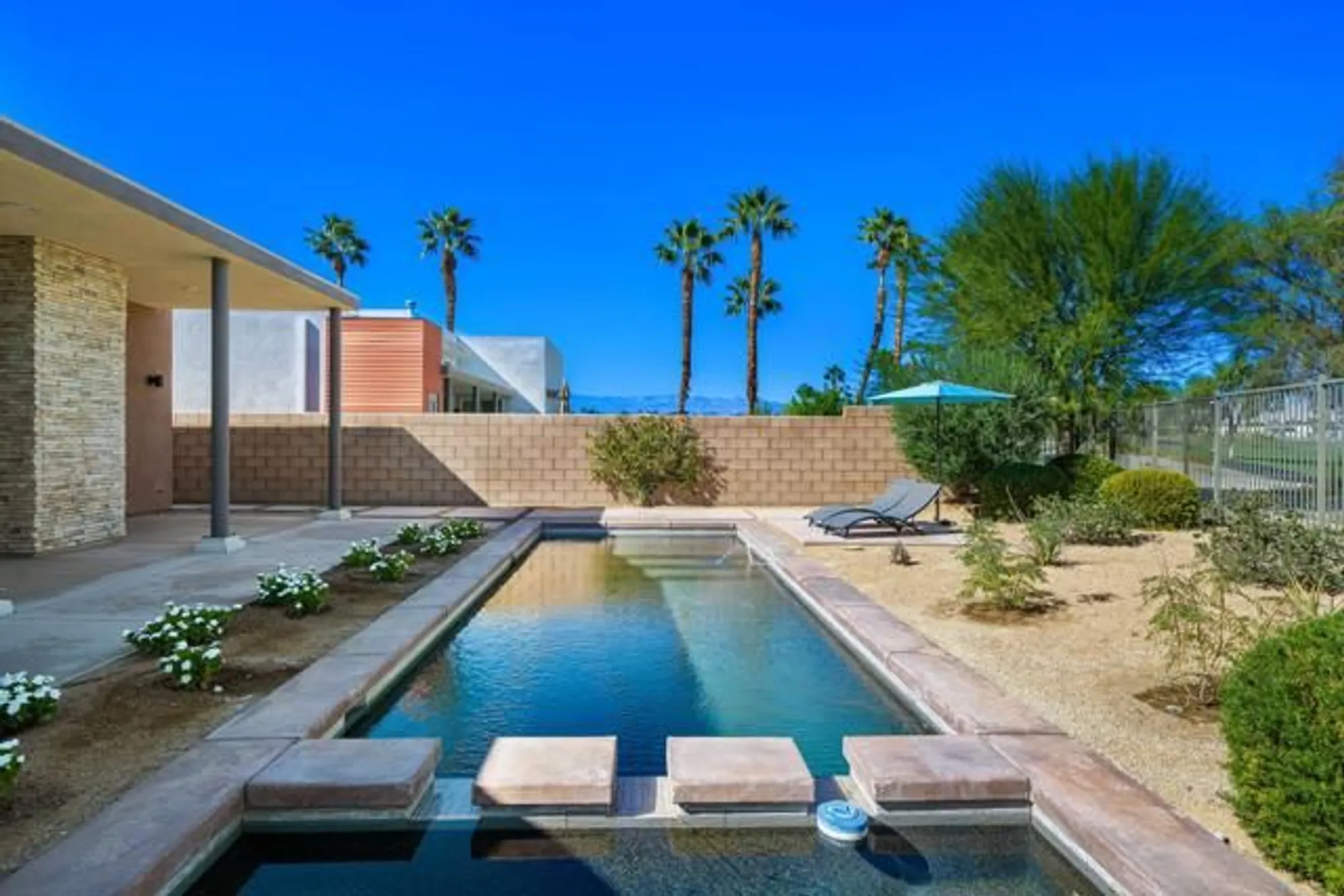 Property Slideshow image 35 of 48 | 730 equinox way, Palm Springs, CA, 92262