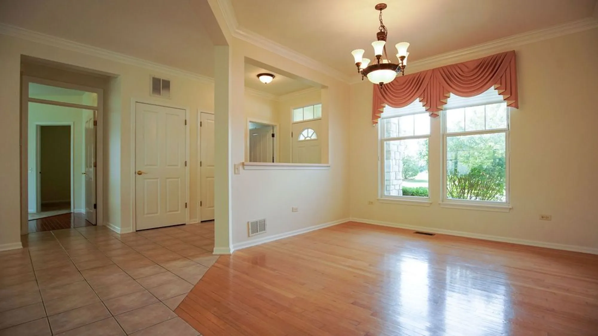 Property Slideshow image 8 of 38 | 12298 winding creek loop, Huntley, IL, 60142