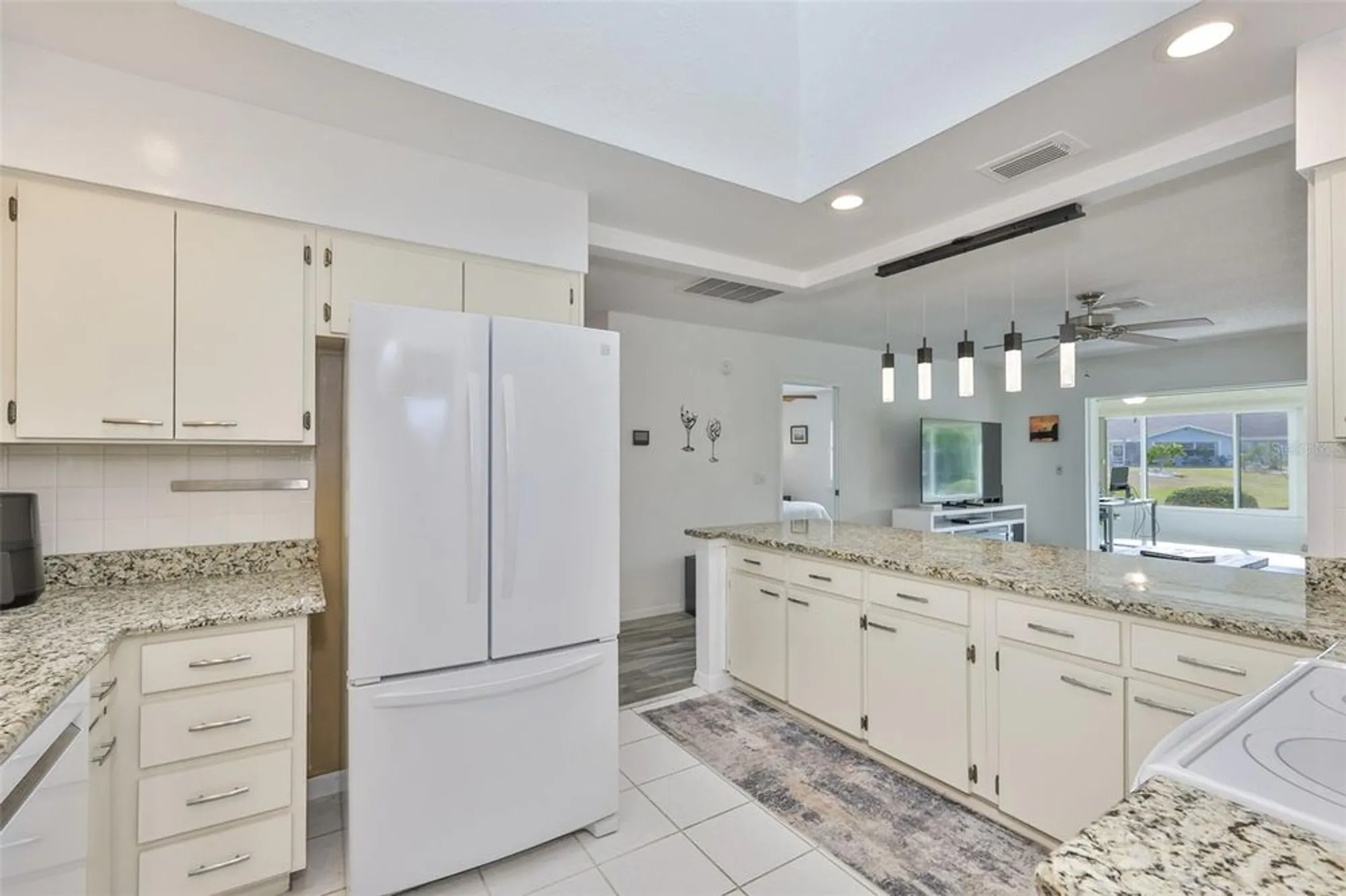 Property Slideshow image 14 of 43 | 1506 bentwood dr, Sun City Center, FL, 33573