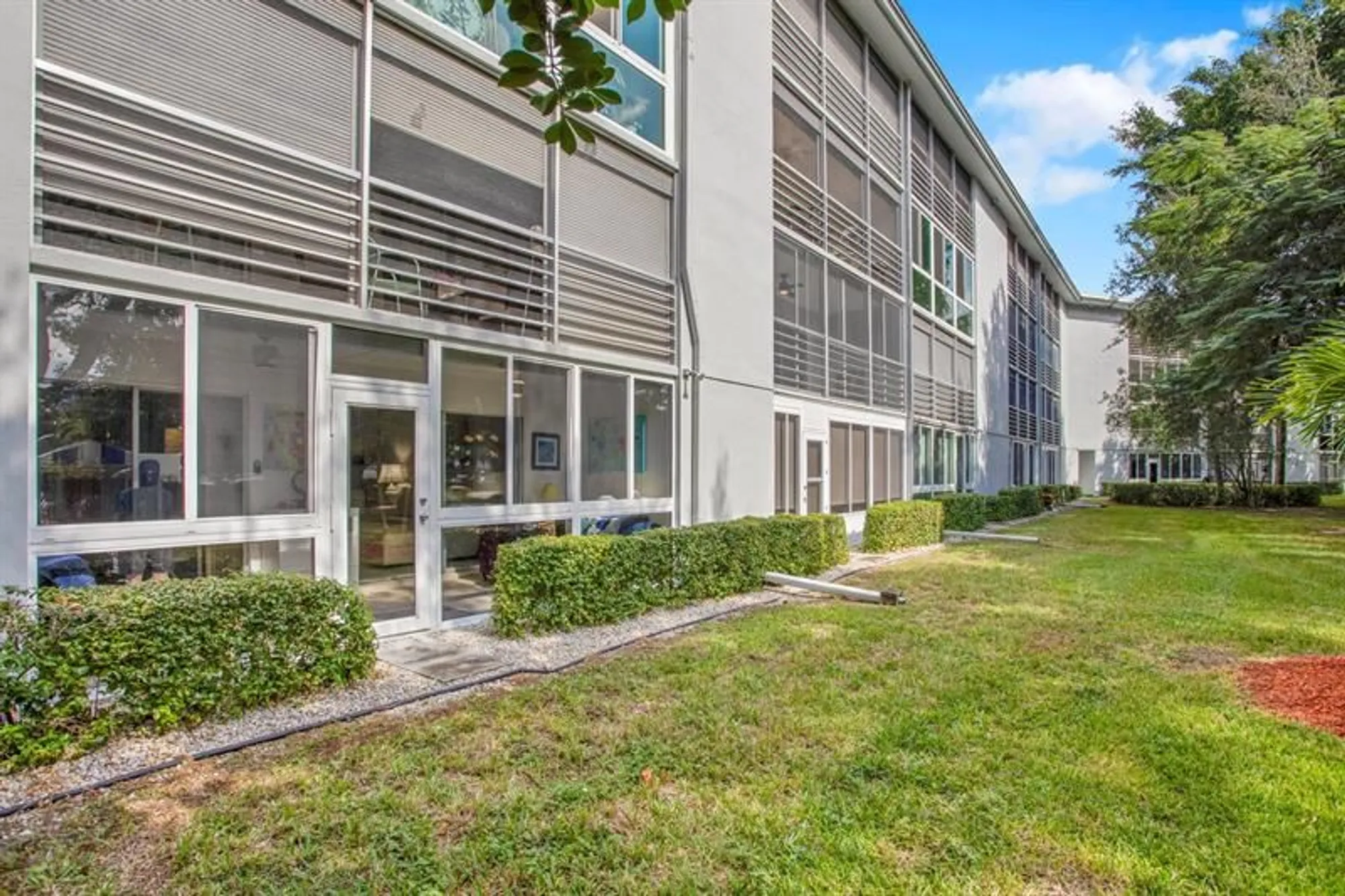 Property Slideshow image 26 of 32 | 3001 portofino isle l1, Coconut Creek, FL, 33066