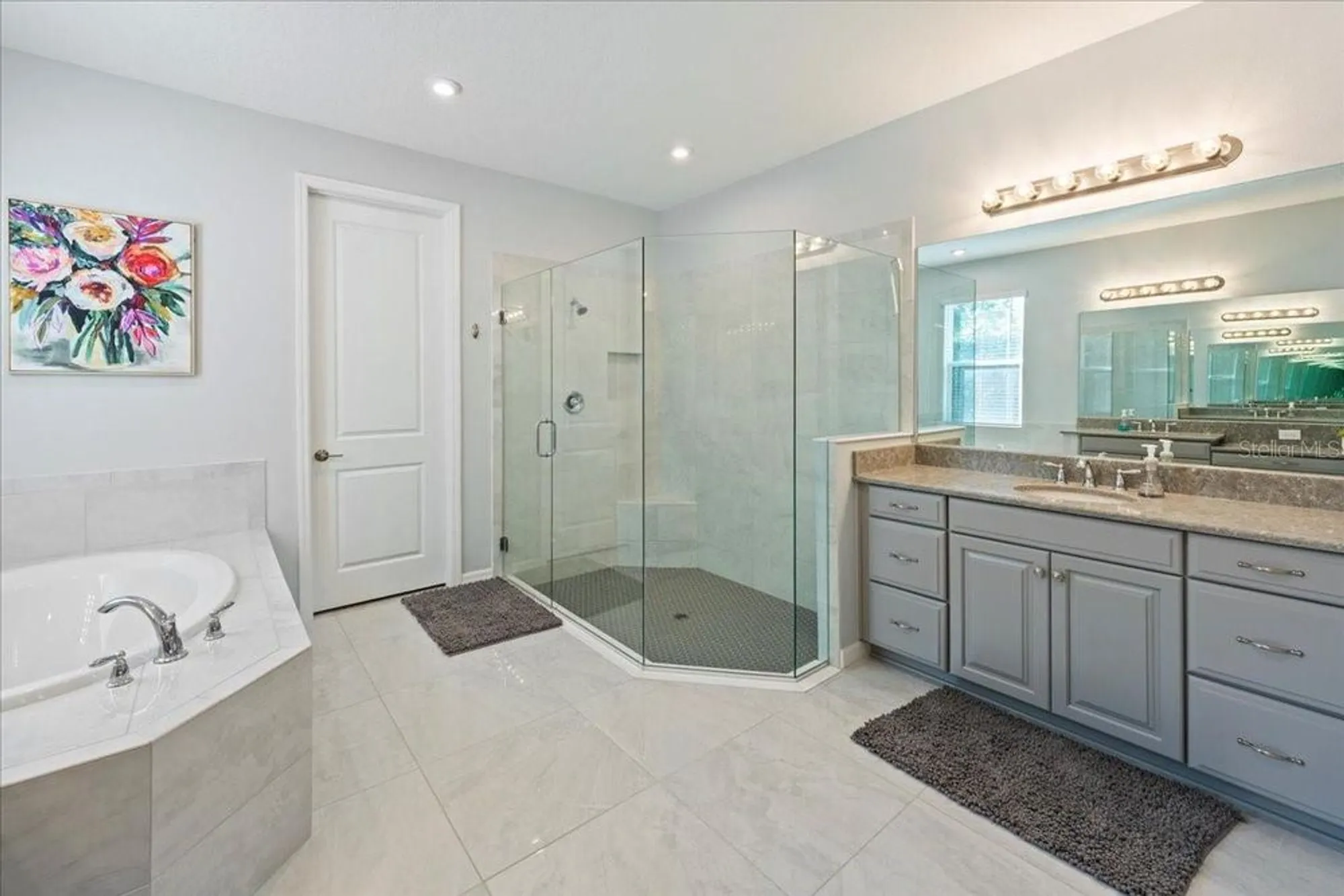 Property Slideshow image 40 of 86 | 10215 milky way cir, Sarasota, FL, 34241