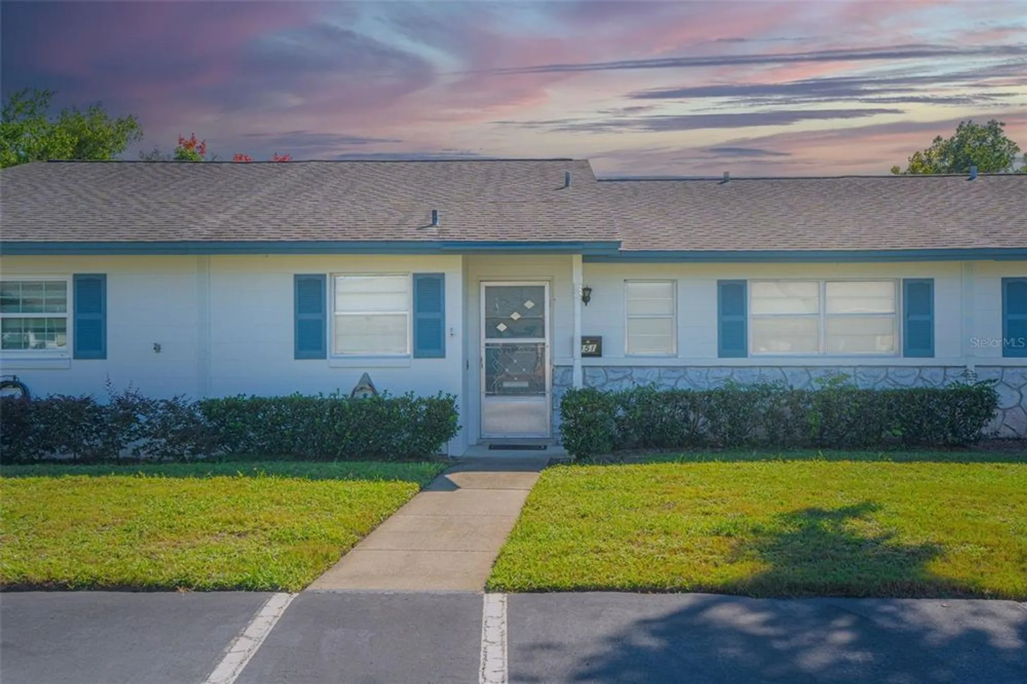 Property Slideshow image 1 of 18 | 151 n hill ave # 100, Deland, FL, 32724