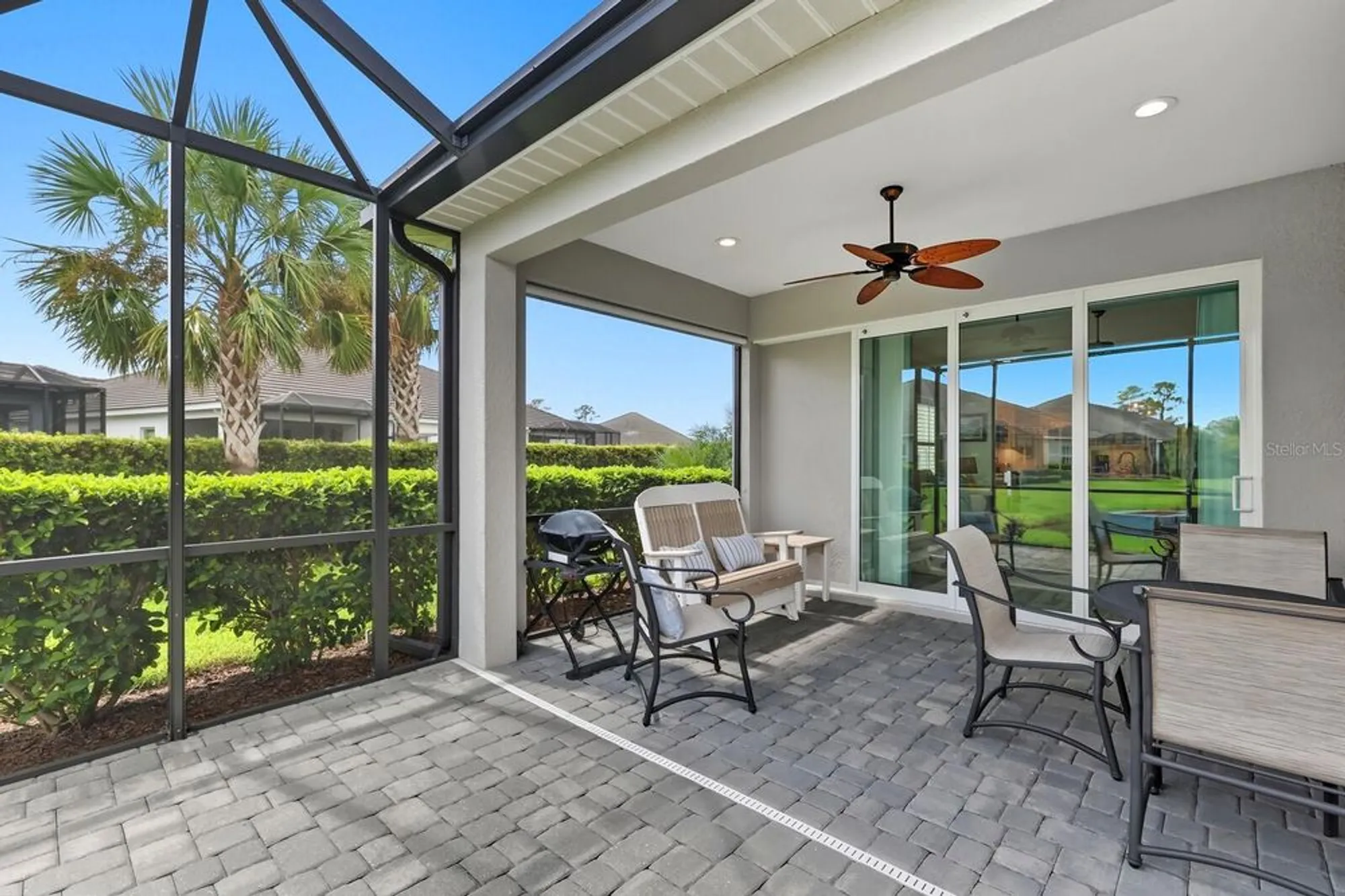 Property Slideshow image 32 of 59 | 2723 sapphire blue ln, Bradenton, FL, 34211