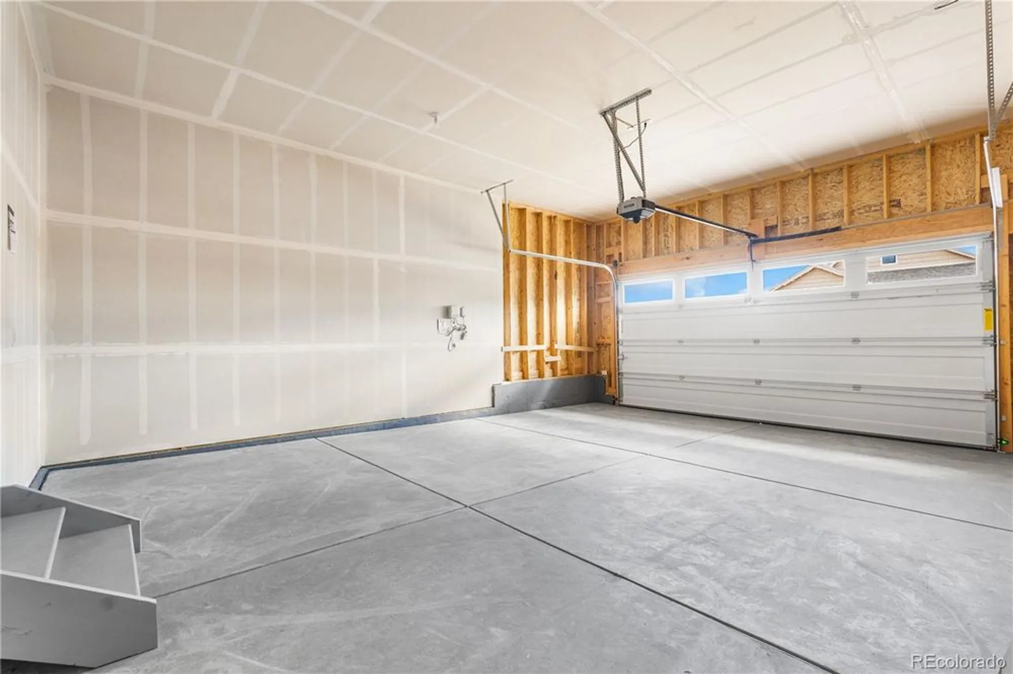 Property Slideshow image 31 of 33 | 11104 amber light cir, Littleton, CO, 80125