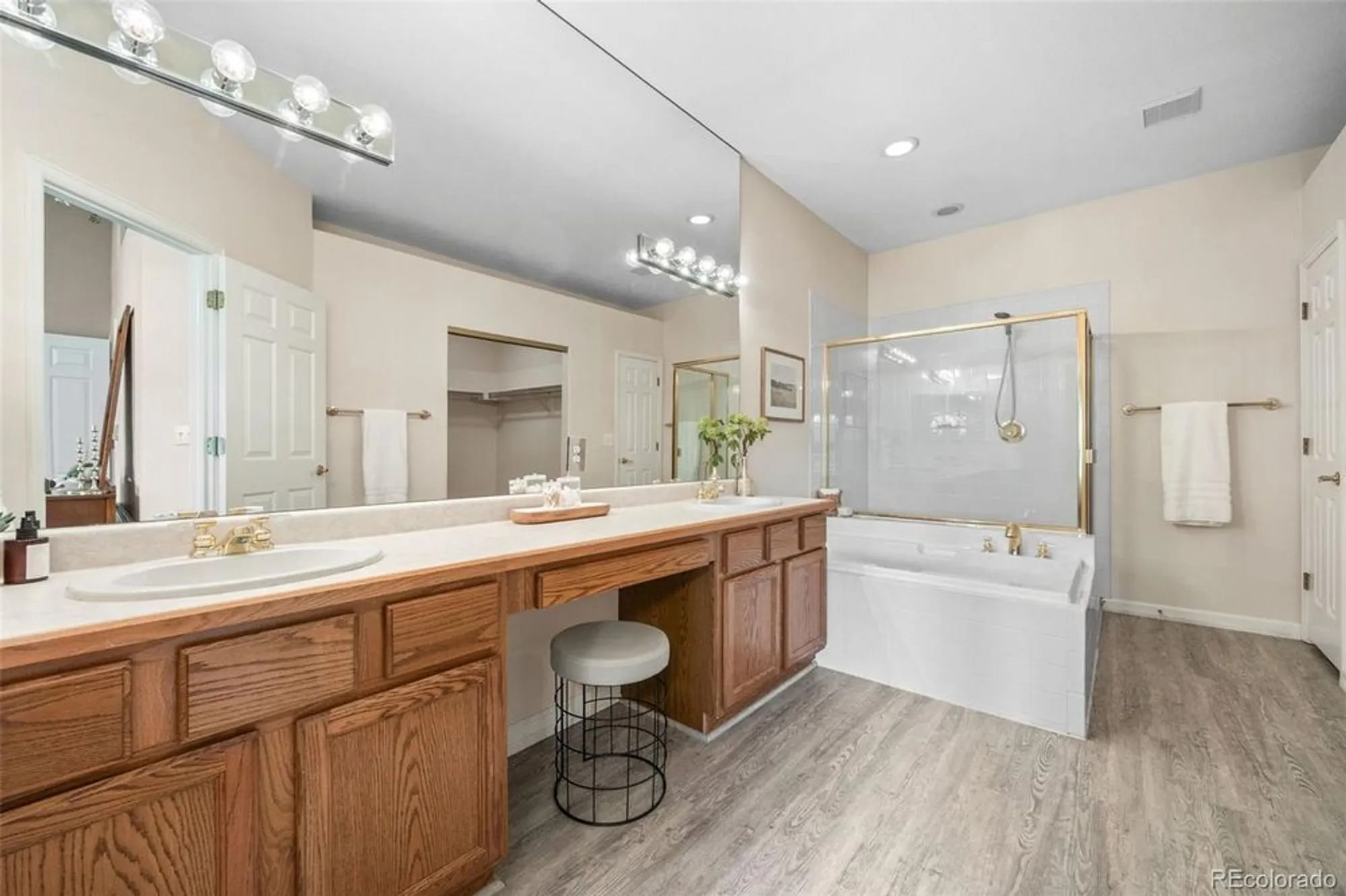 Property Slideshow image 17 of 48 | 2730 w riverwalk cir a, Littleton, CO, 80123