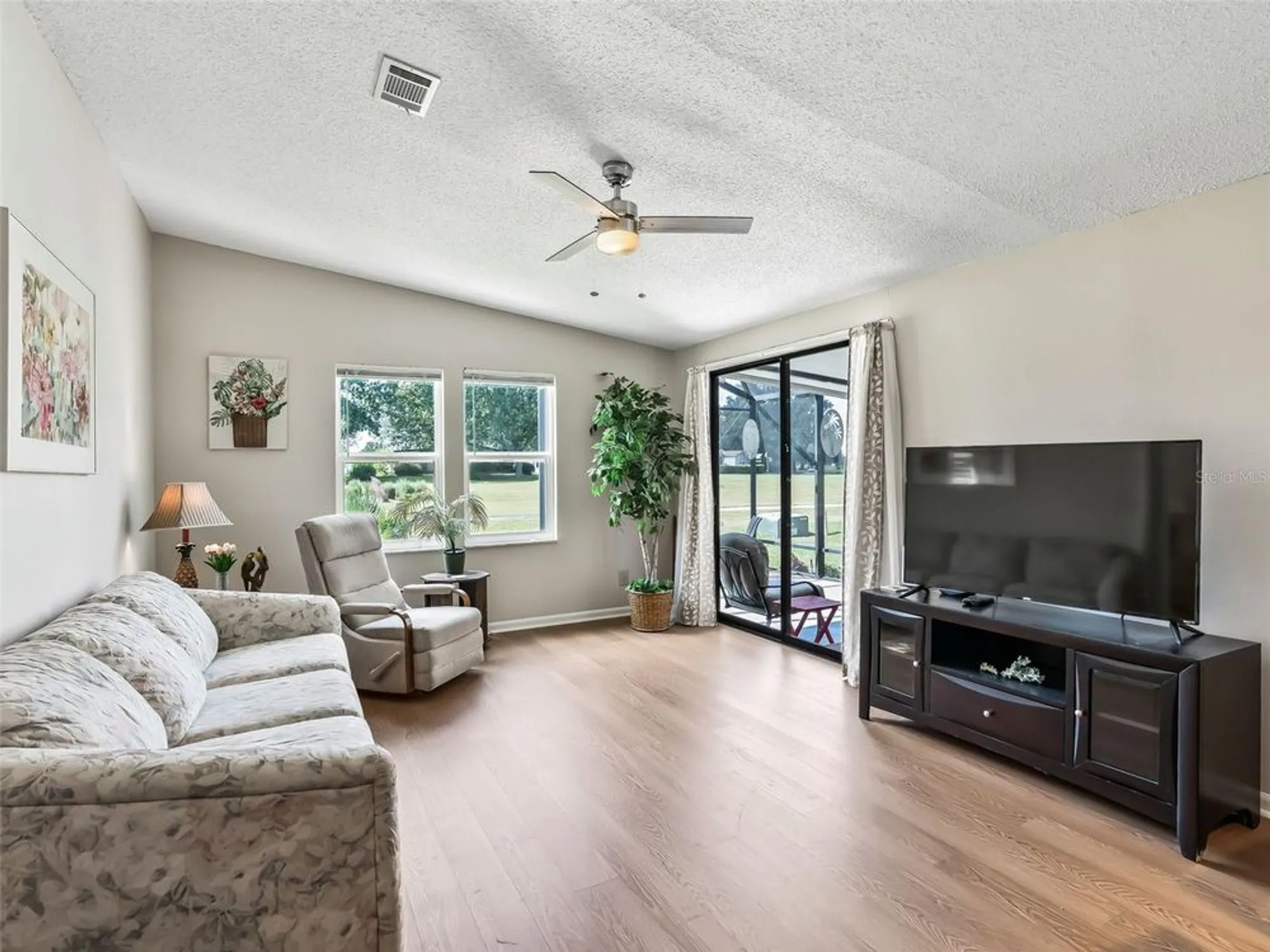 Property Slideshow image 18 of 44 | 1336 e schwartz blvd, The Villages, FL, 32159