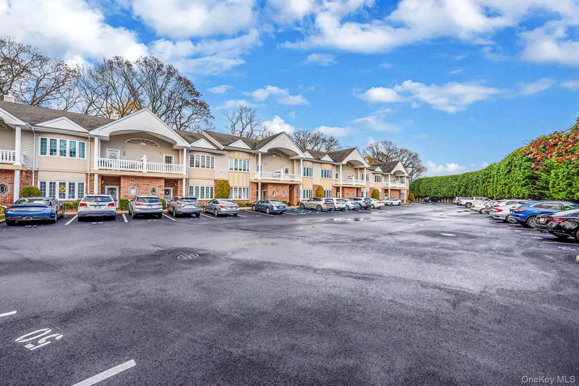 Property Slideshow image 2 of 16 | 66 sarah ct, Amityville, NY, 11701