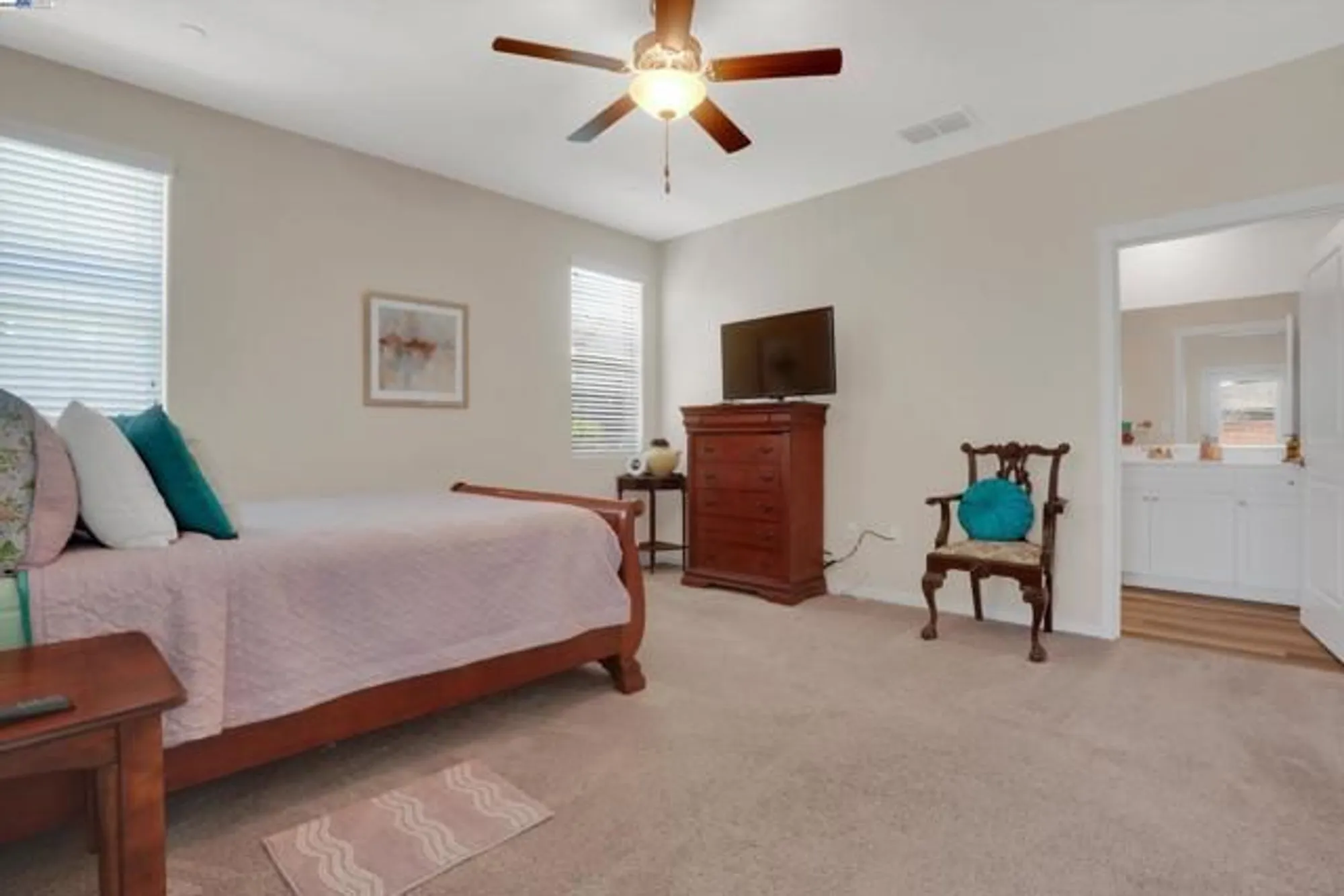 Property Slideshow image 25 of 36 | 2211 lavender pl, Rio Vista, CA, 94571