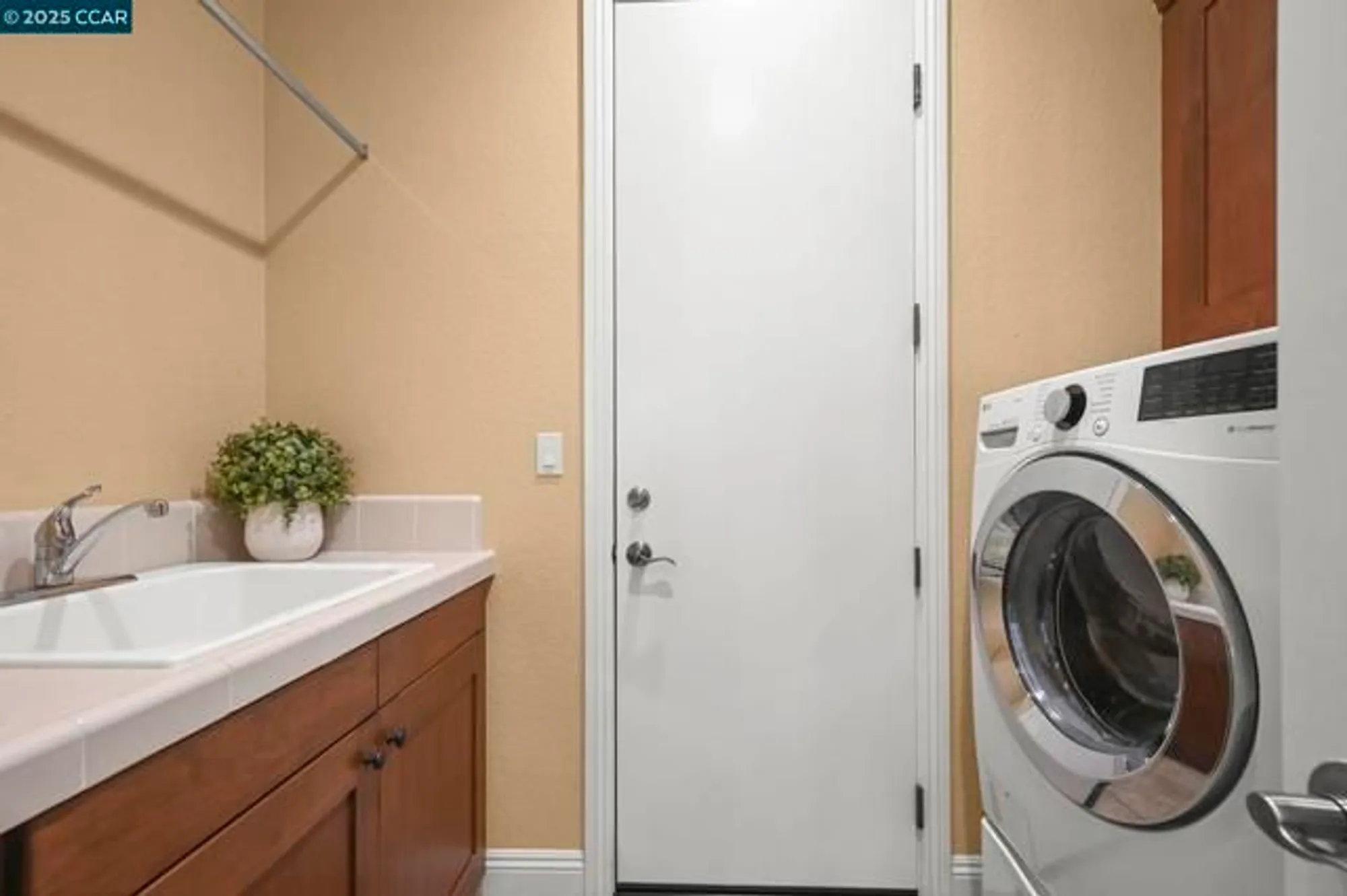 Property Slideshow image 21 of 57 | 1639 gamay ln, Brentwood, CA, 94513