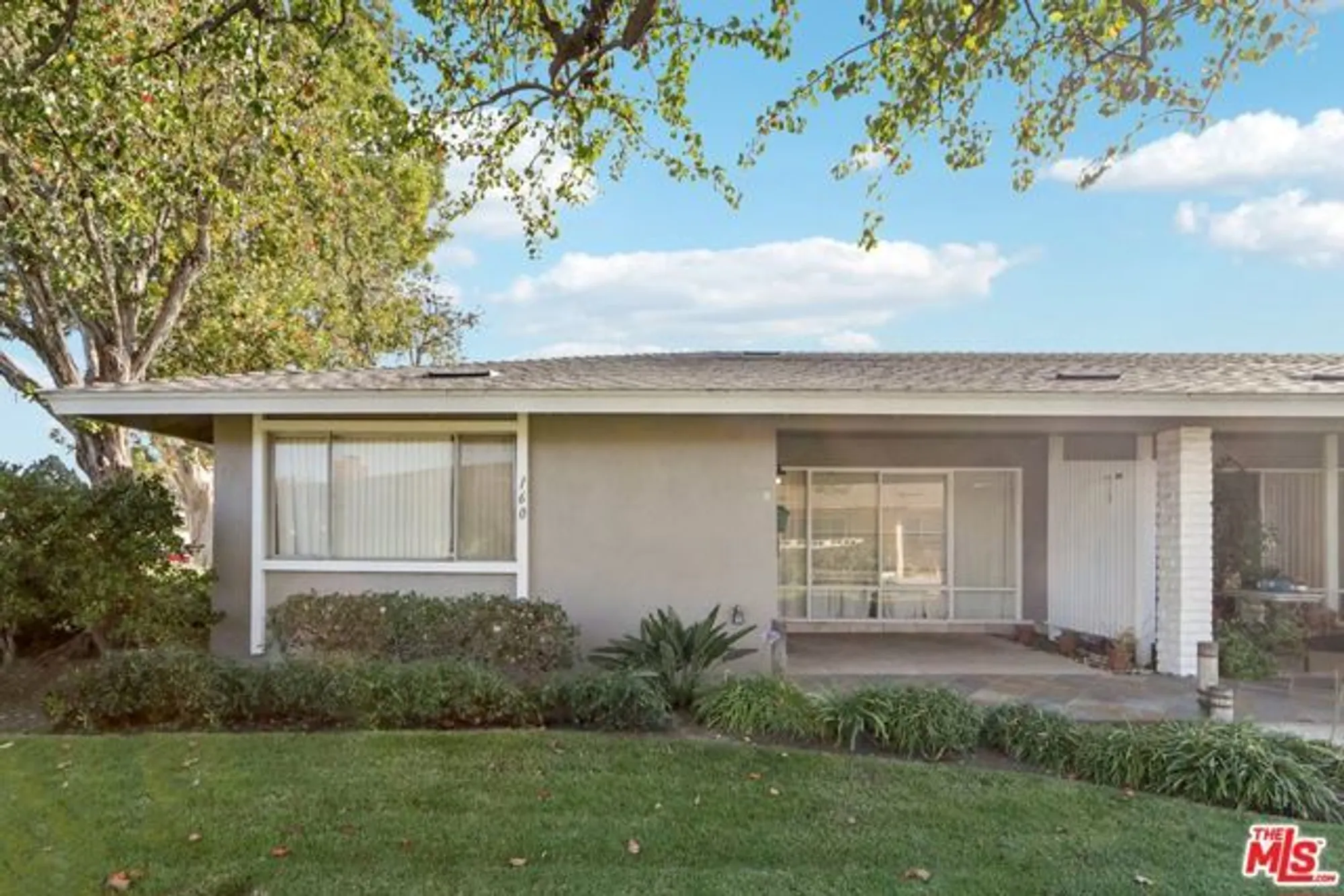 Property Slideshow image 1 of 15 | 160 w fiesta grn, Port Hueneme, CA, 93041