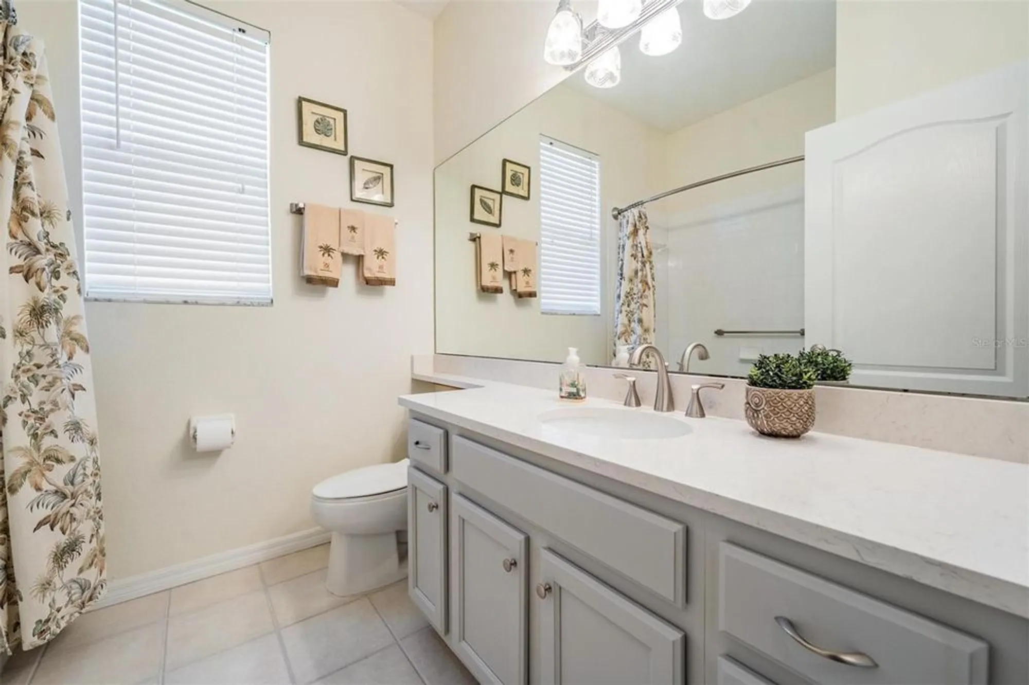 Property Slideshow image 18 of 52 | 1721 lakestone dr, Trinity, FL, 34655