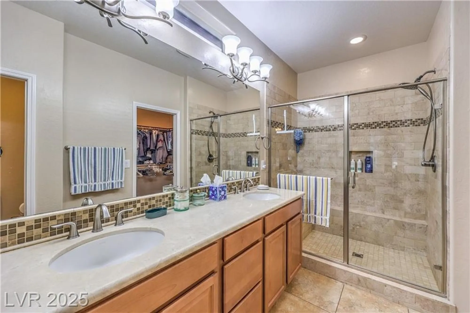 Property Slideshow image 18 of 44 | 3740 corte bella hills ave, North Las Vegas, NV, 89081