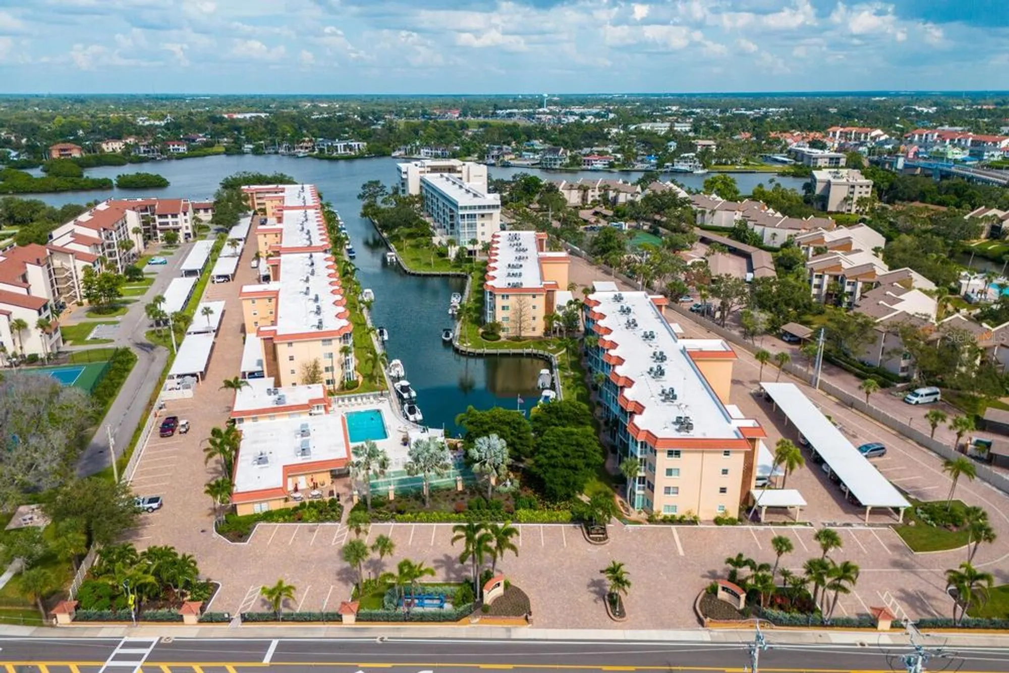 Property Slideshow image 25 of 45 | 1250 n portofino dr apt 304, Sarasota, FL, 34242