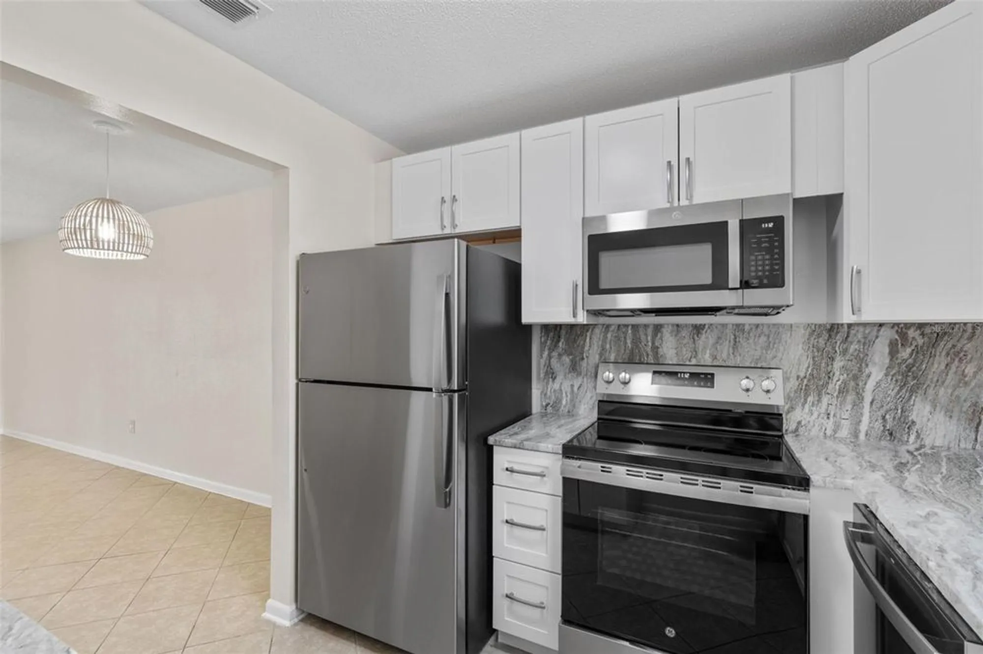 Property Slideshow image 5 of 20 | 183 n hill ave # 90, Deland, FL, 32724