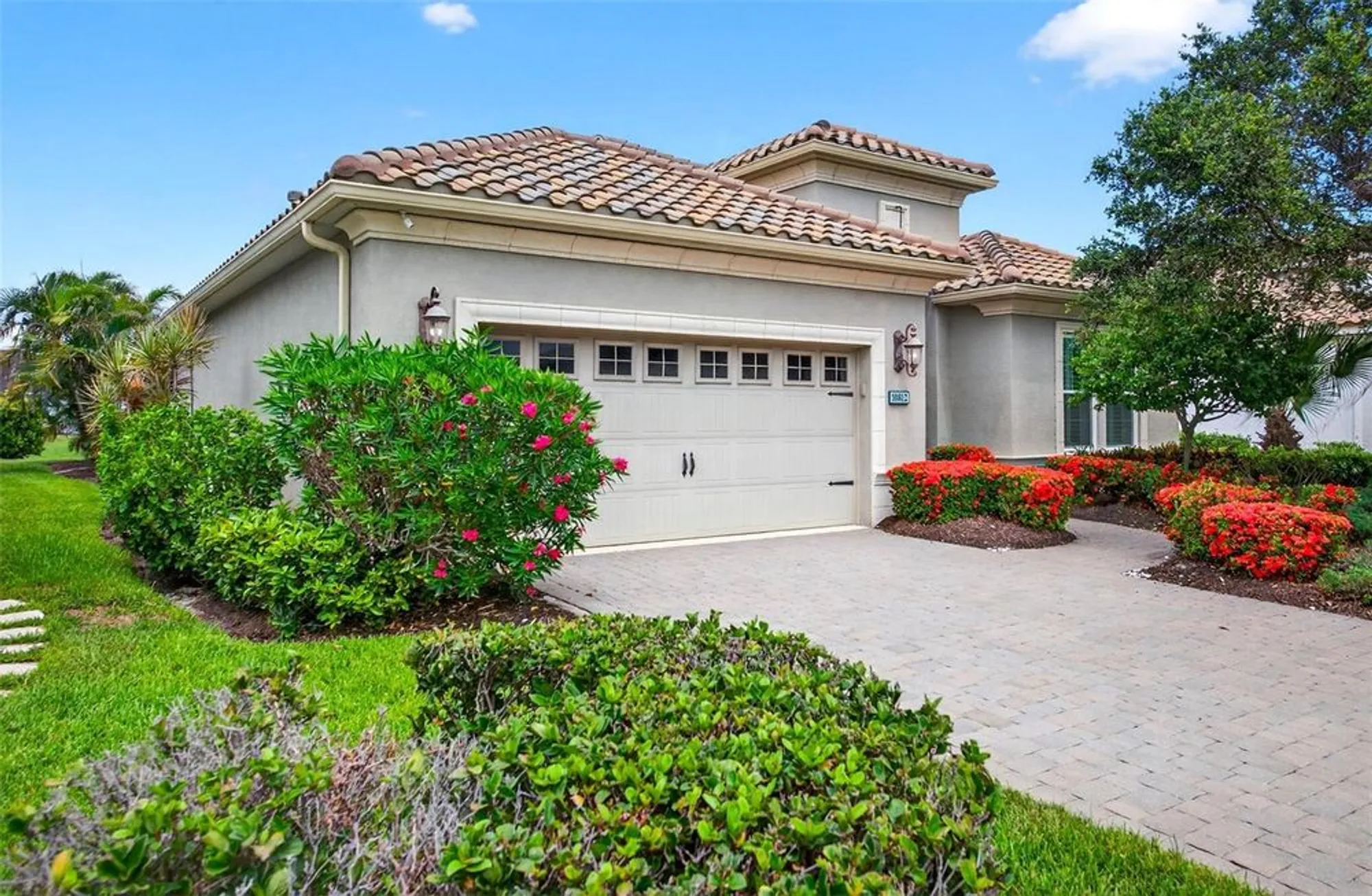 Property Slideshow image 14 of 99 | 10812 trophy dr, Englewood, FL, 34223