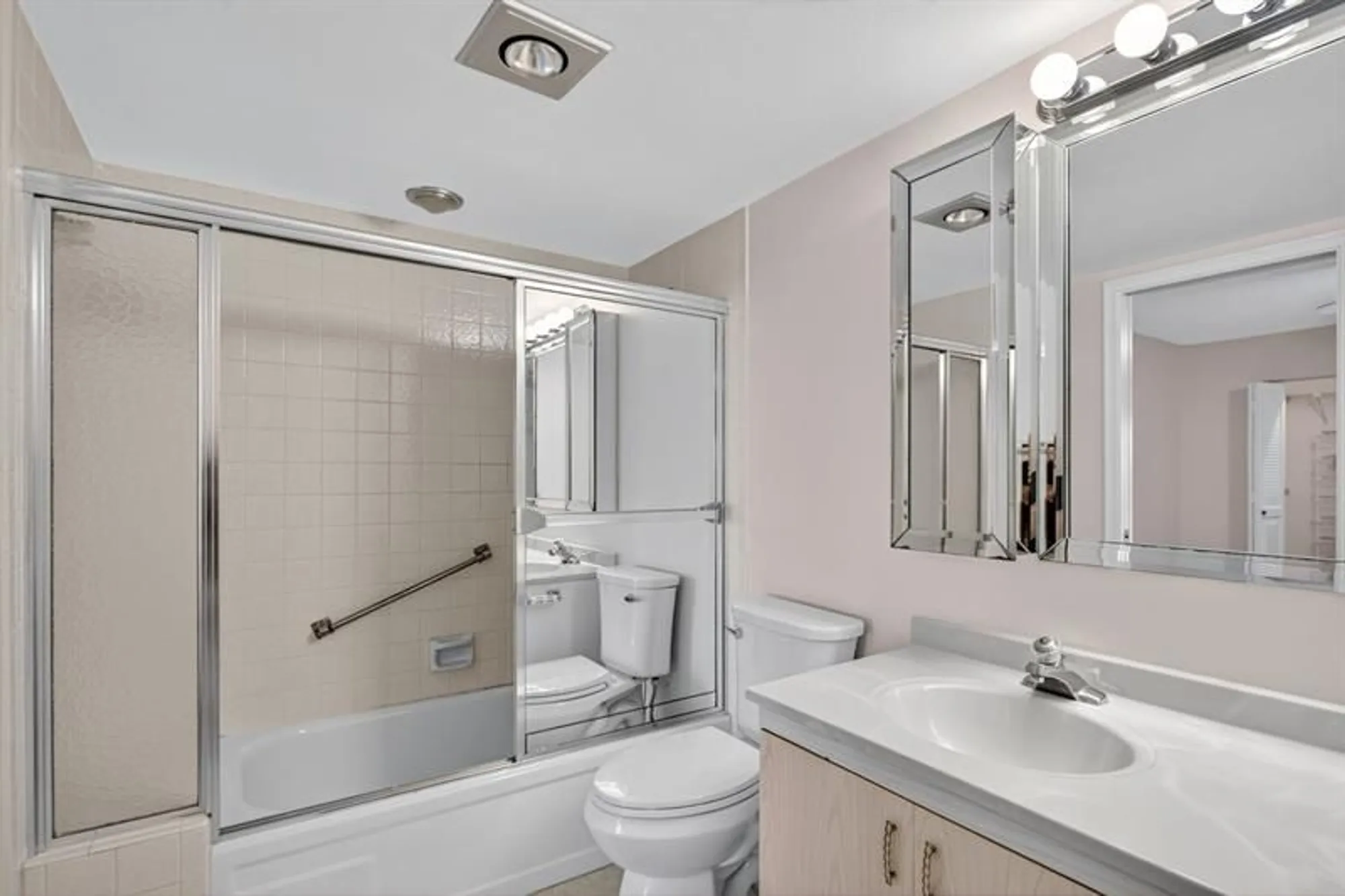 Property Slideshow image 21 of 29 | 3204 portofino pt d4, Coconut Creek, FL, 33066