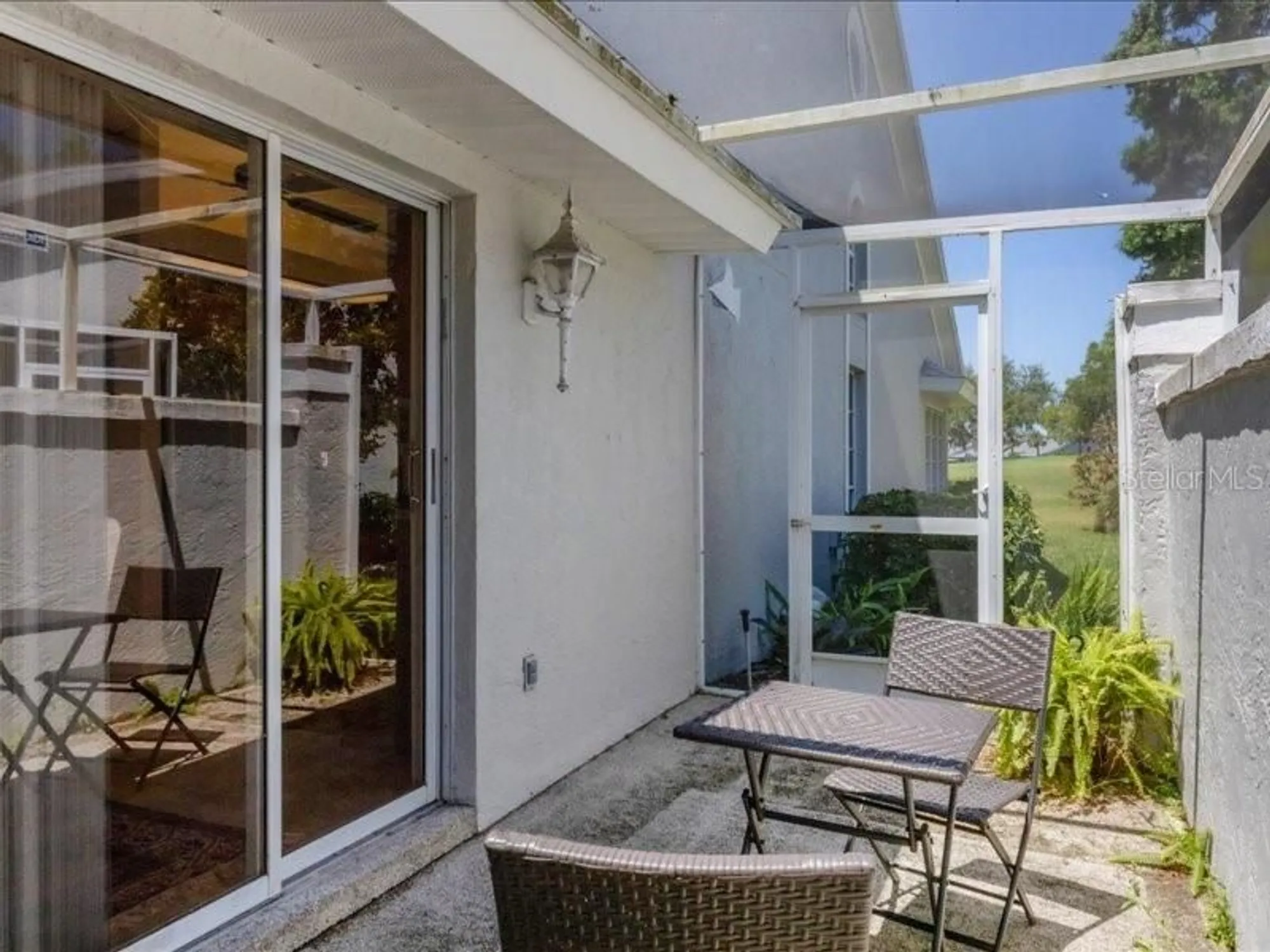 Property Slideshow image 16 of 54 | 7724 palm aire ln, Sarasota, FL, 34243