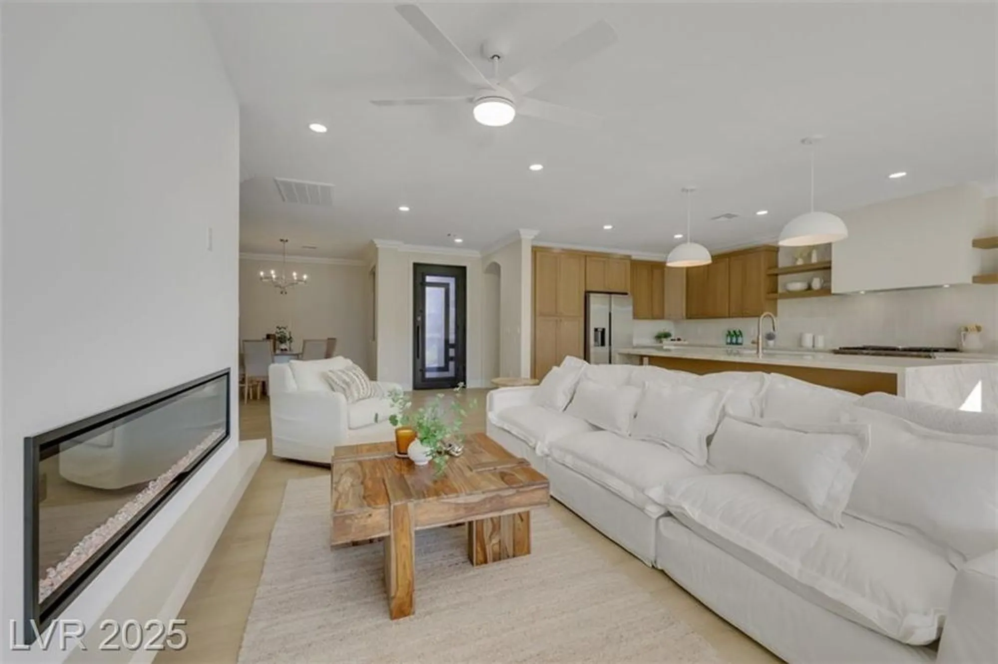 Property Slideshow image 13 of 38 | 4987 pensier st, Las Vegas, NV, 89135