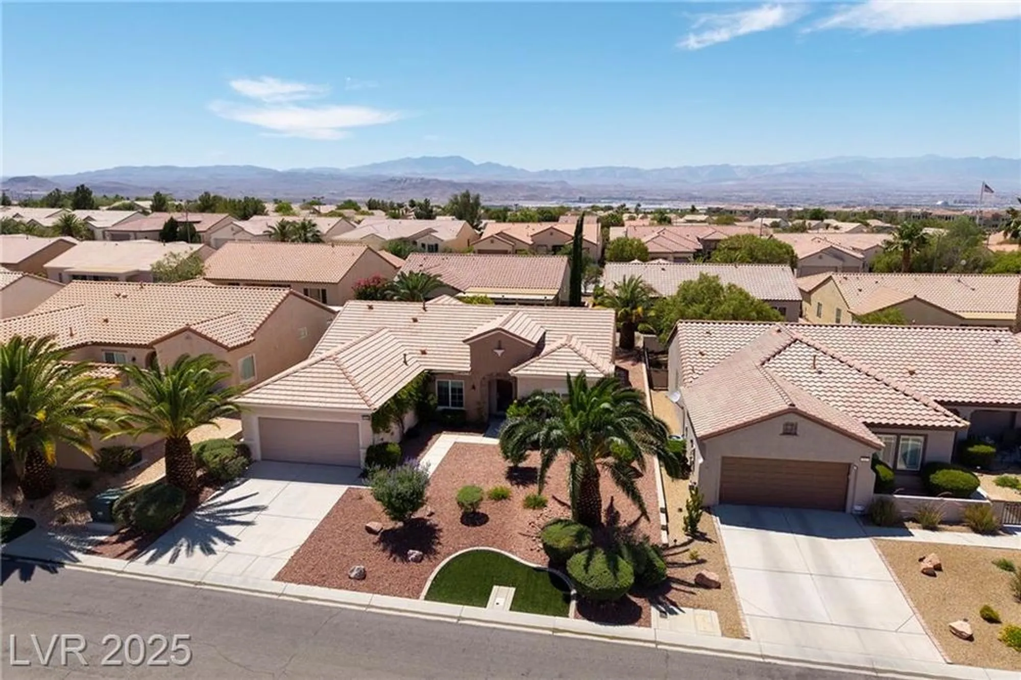 Property Slideshow image 24 of 37 | 2131 waterton rivers dr, Henderson, NV, 89044