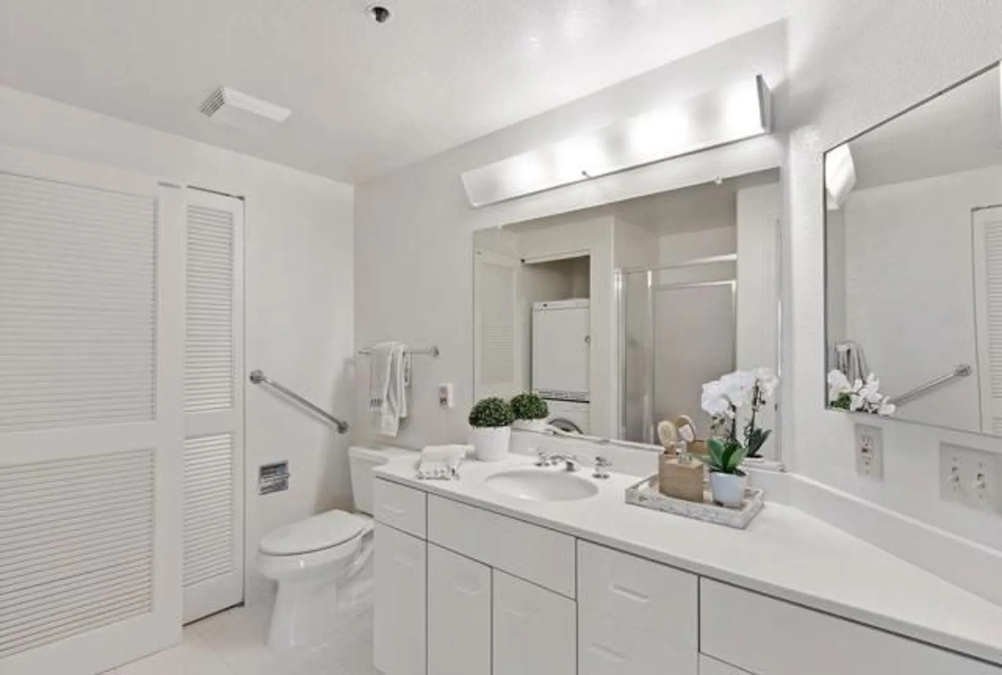 Property Slideshow image 5 of 13 | 1 baldwin ave 203, San Mateo, CA, 94401