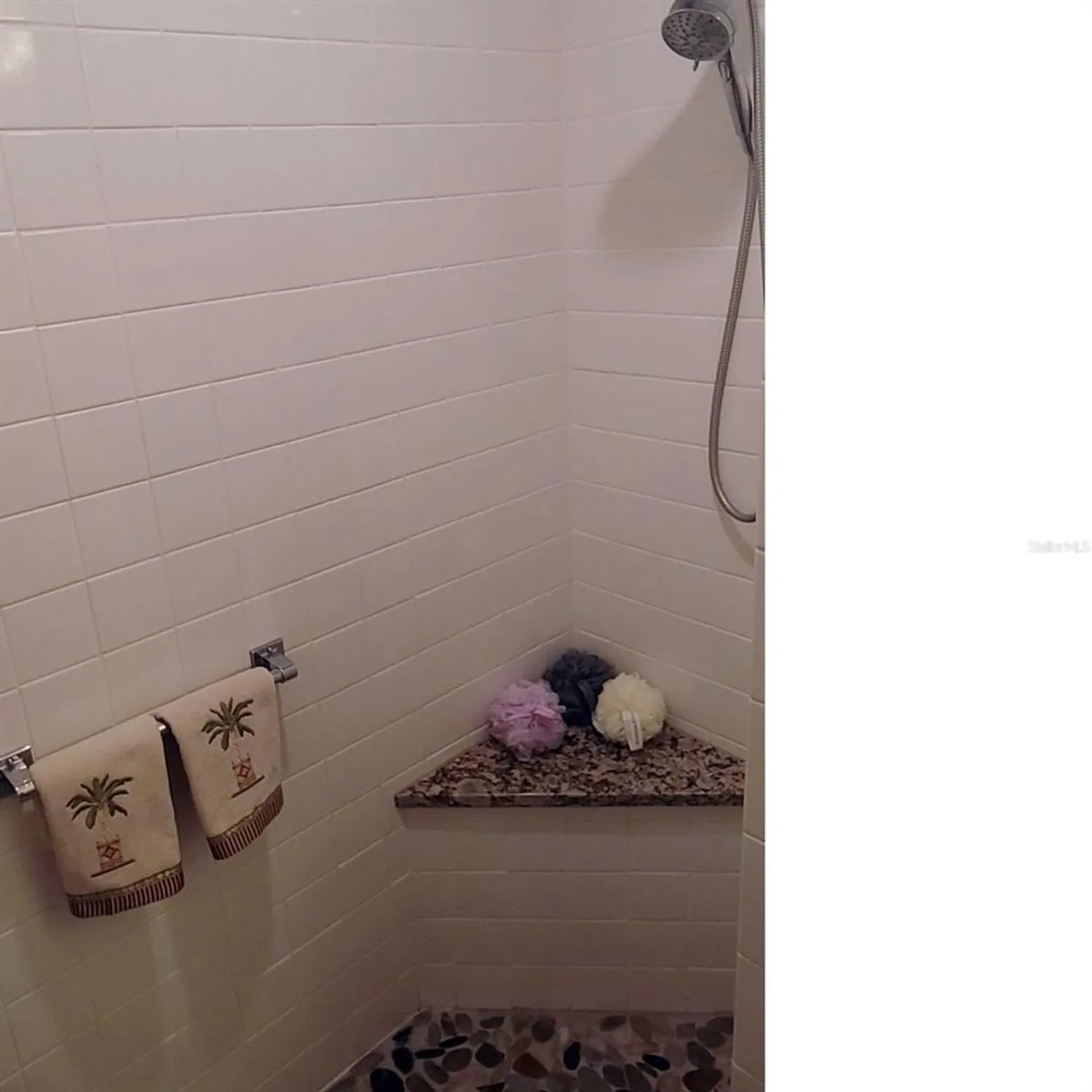 Property Slideshow image 15 of 21 | 6543 pine walk dr, New Port Richey, FL, 34655